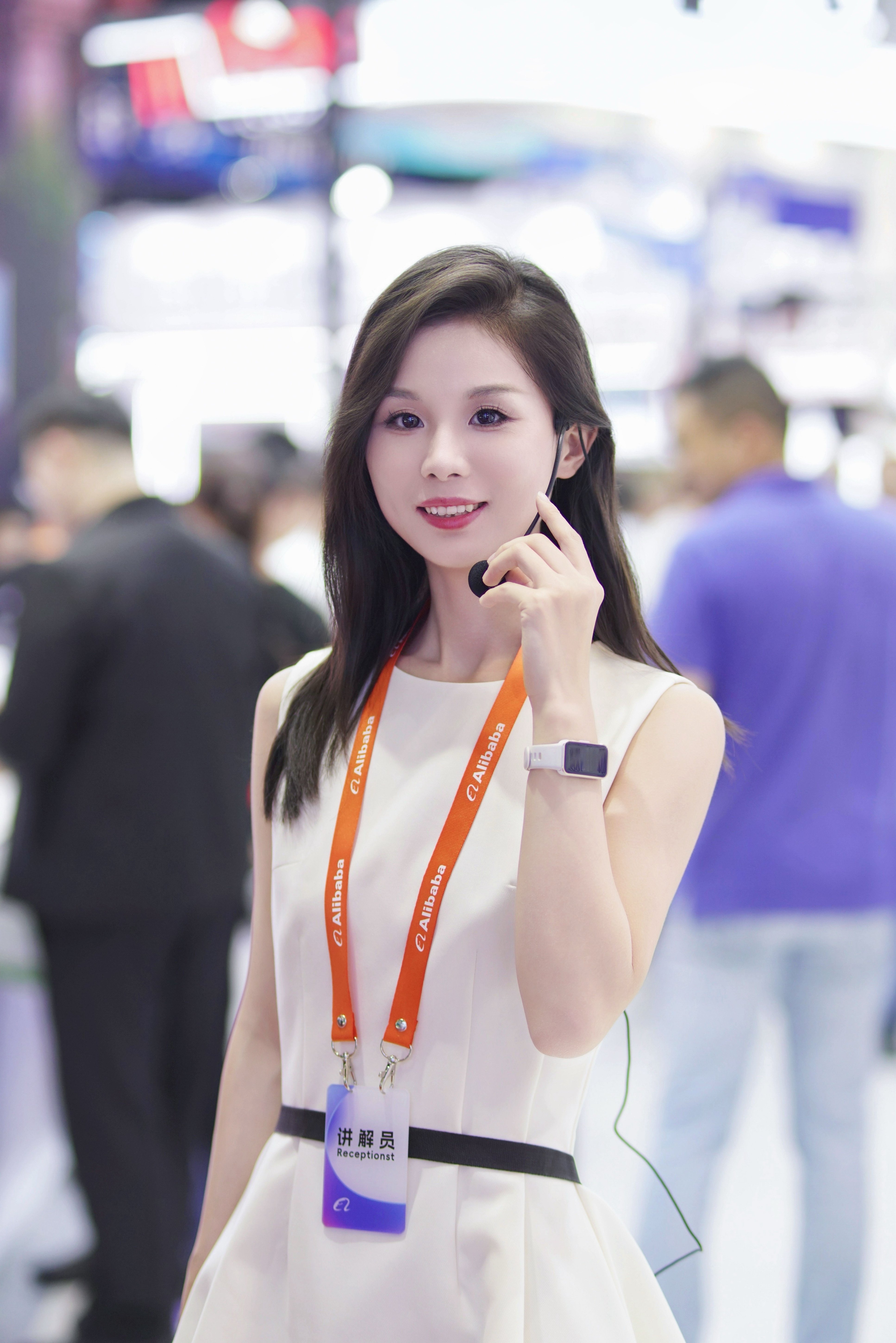 舒胡蕾夏日生日裙 法式无袖收腰设计 显瘦显高拉长比例 高级感气质满分