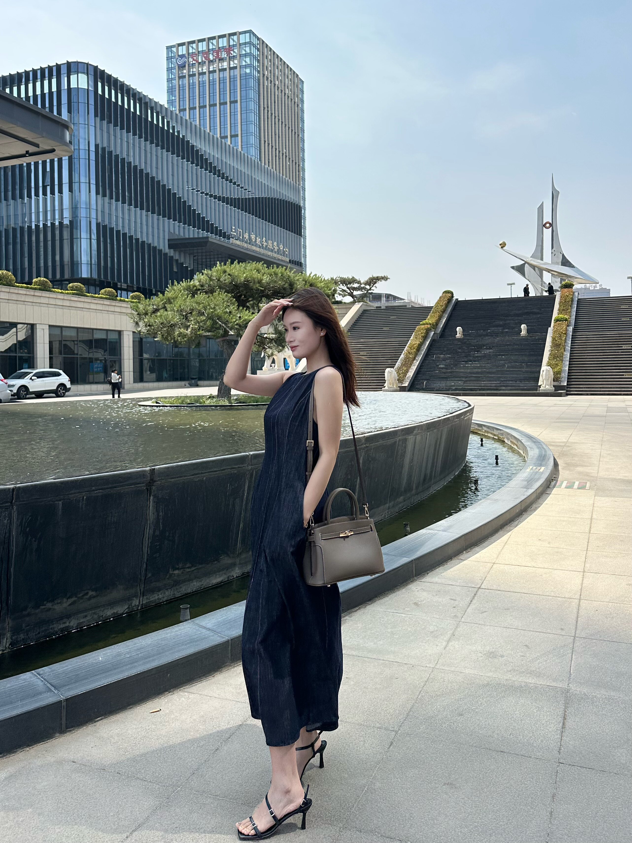 百丽鎏金岁月凯莉包 质感牛皮高级耐磨 大容量通勤 妈妈包婚包两用