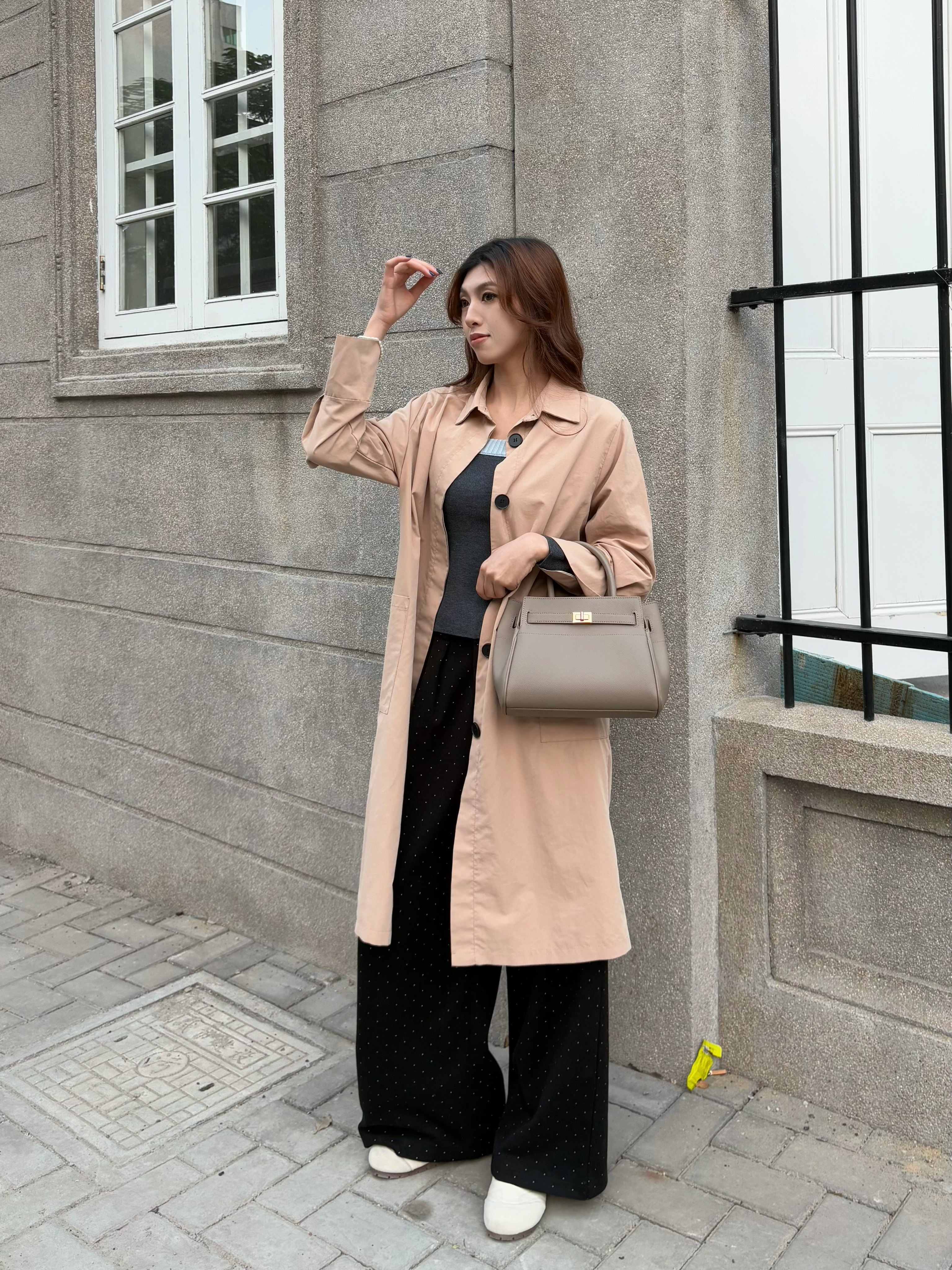 百丽红色新娘婚包 大容量设计装下红包手机 手提斜挎两用更实用