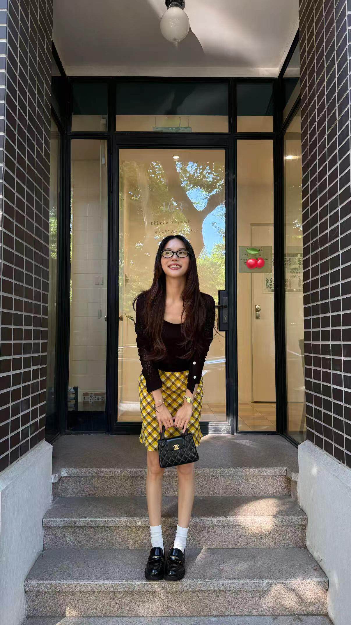 宋佳同款百丽海鸥乐福鞋2.0：厚底真皮的英伦飒爽美学