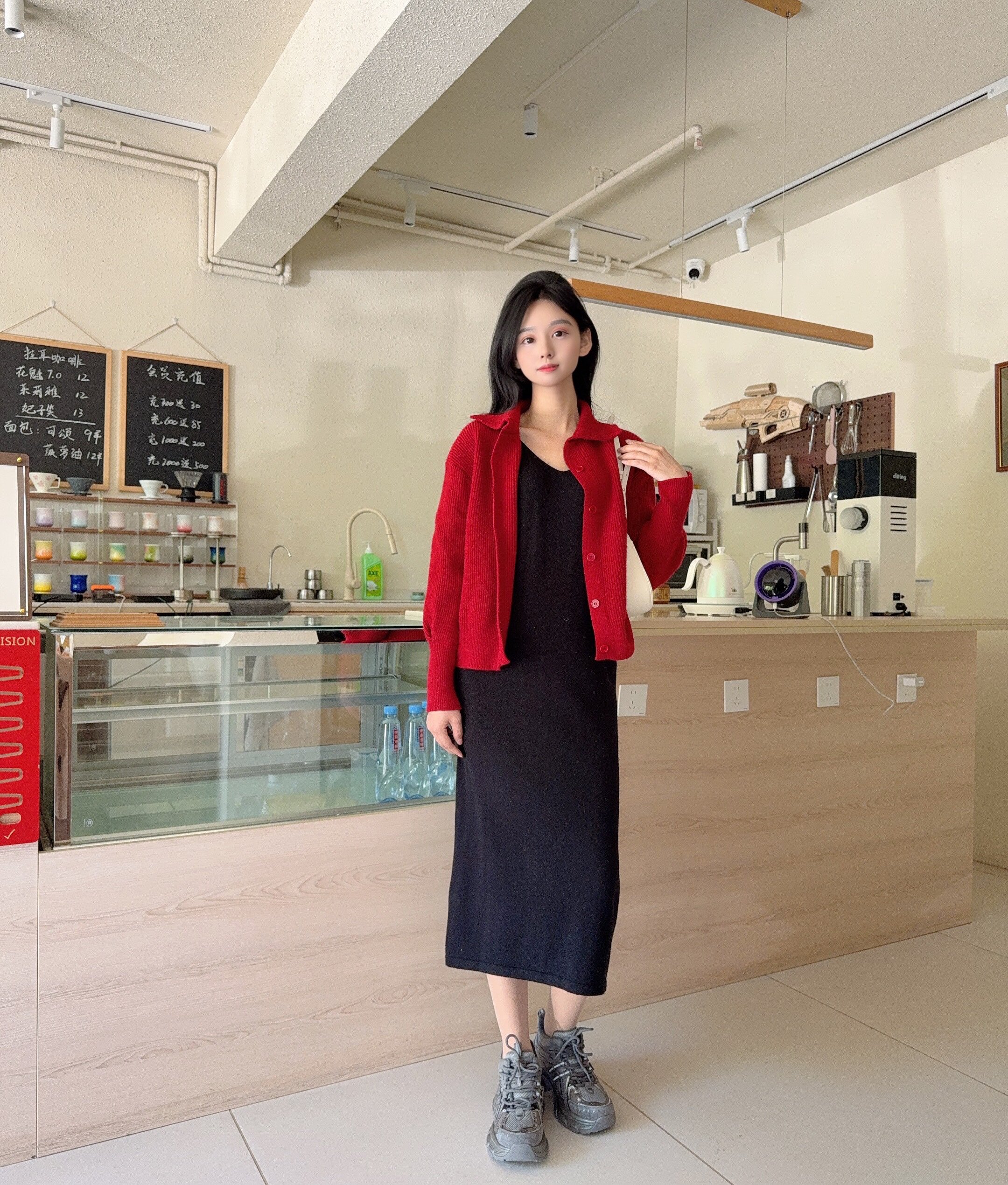 张凌赫同款百丽蓝鲸老爹鞋 灰色网面透气舒适 厚底增高拉长比例