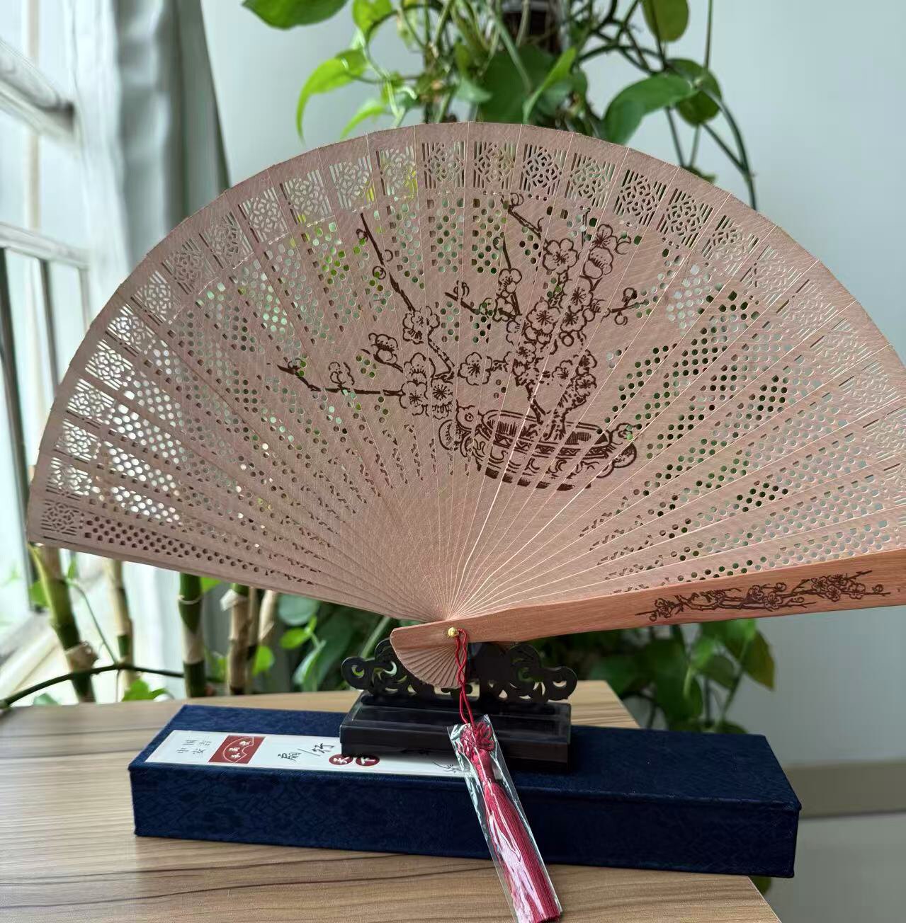 中国 木製 扇子 新品 未使用 中国风全木工艺折扇檀香红板木礼品扇子和扇堂古风镂空扇-Taobao-Tmall