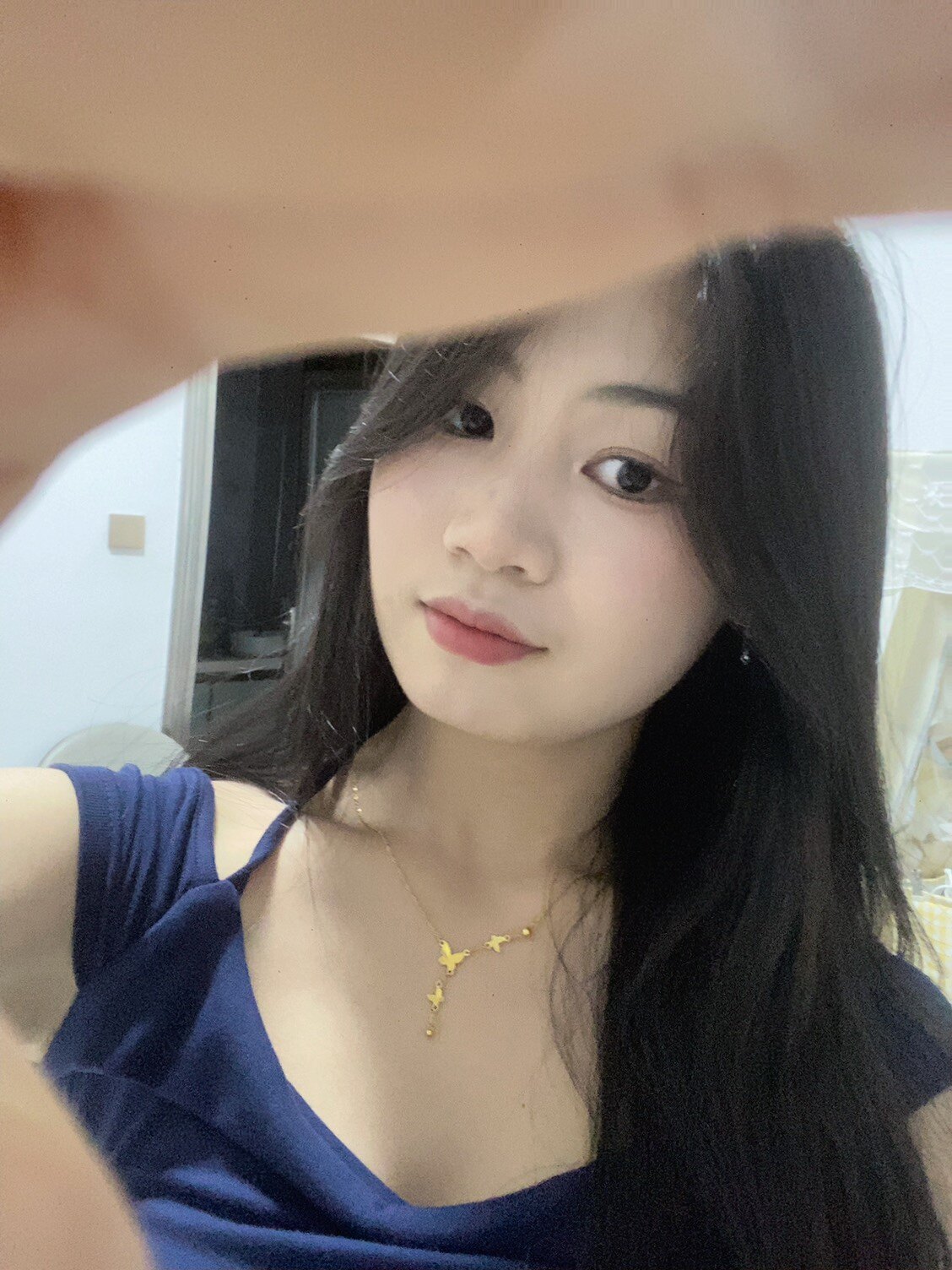 玖绪夏季辣妹挂脖T恤 一字肩露肩设计小露性感 短款紧身勾勒腰线 纯欲风满满