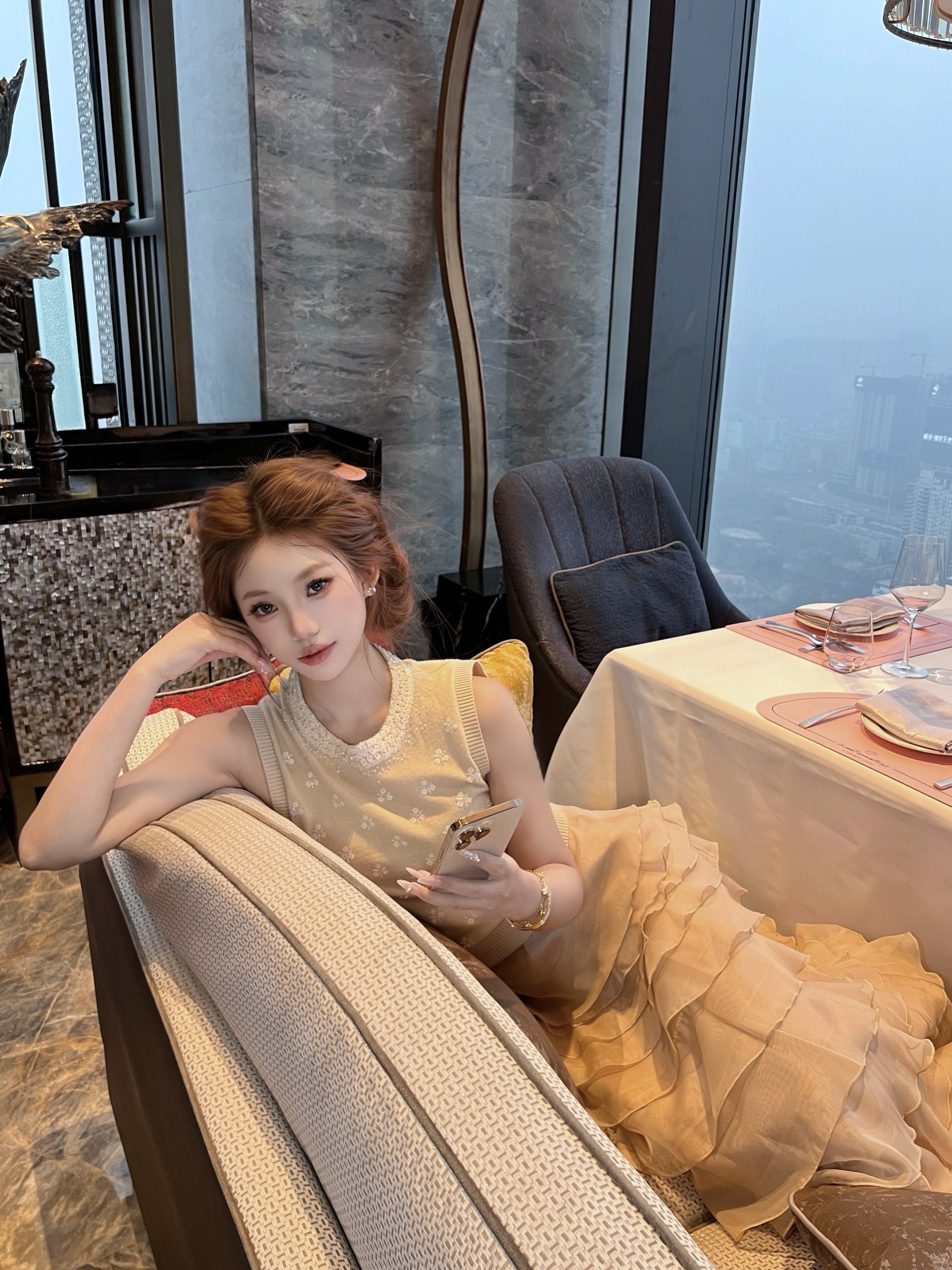 早安樊樊「矜贵感」千金套装 绵羊毛重工钉珠刺绣 针织背心+开衫两件套