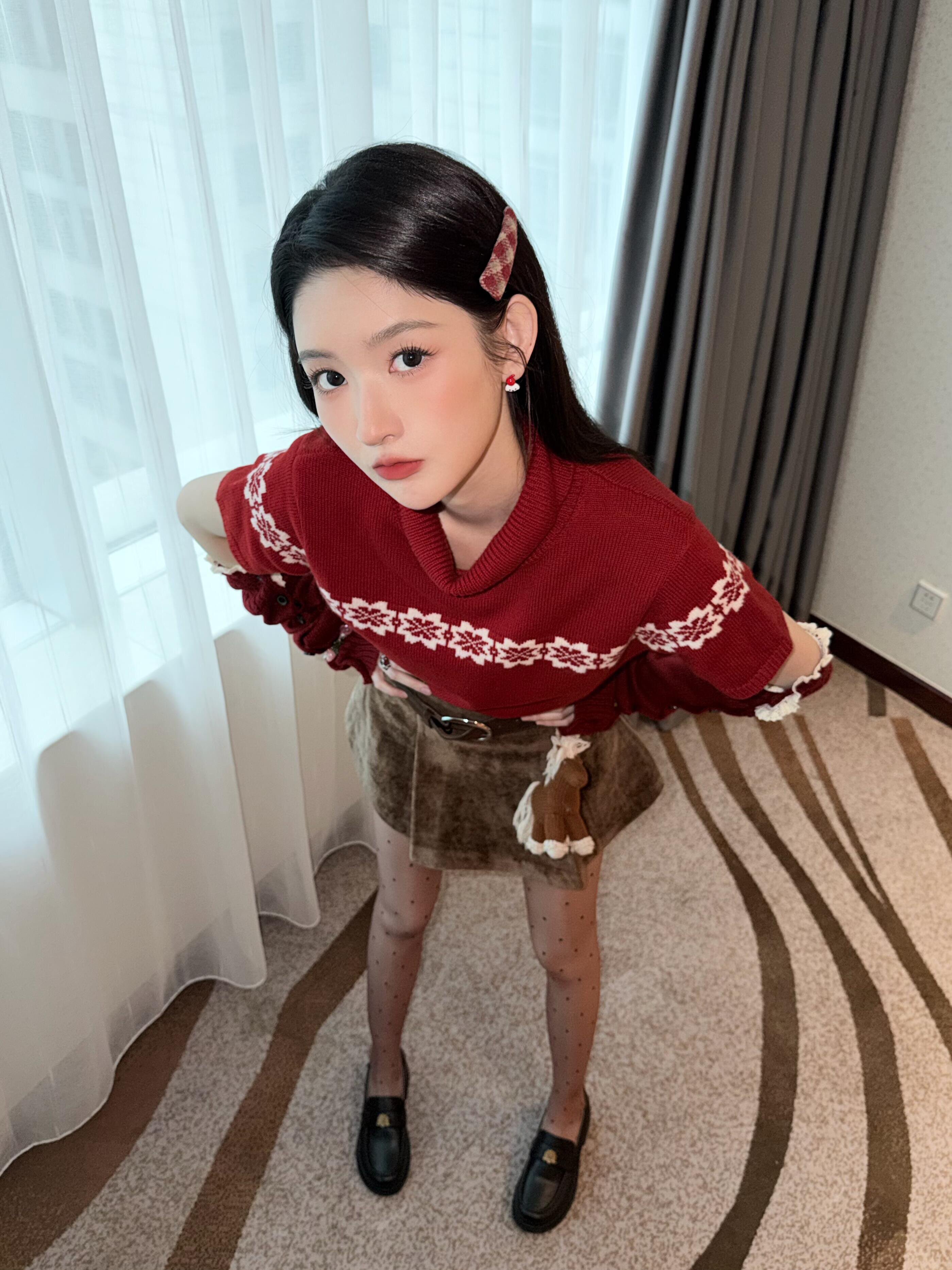 天美意teenmix王玉雯同款金色徽章常青藤乐福鞋：厚底真皮的学院复古美学