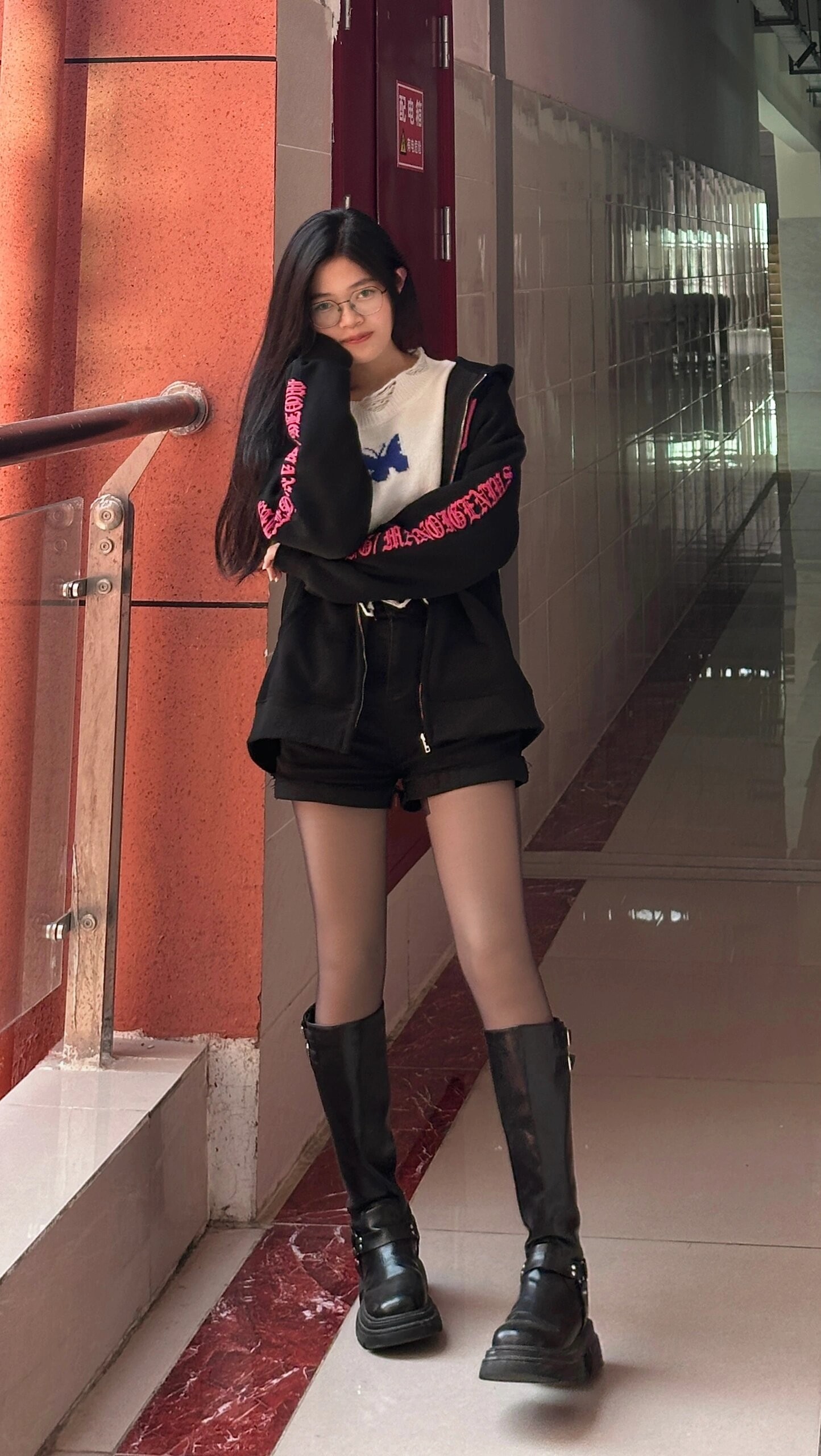 小野和子冬季黑丝光腿神器 加绒双层设计保暖不臃肿 替换装方便实用