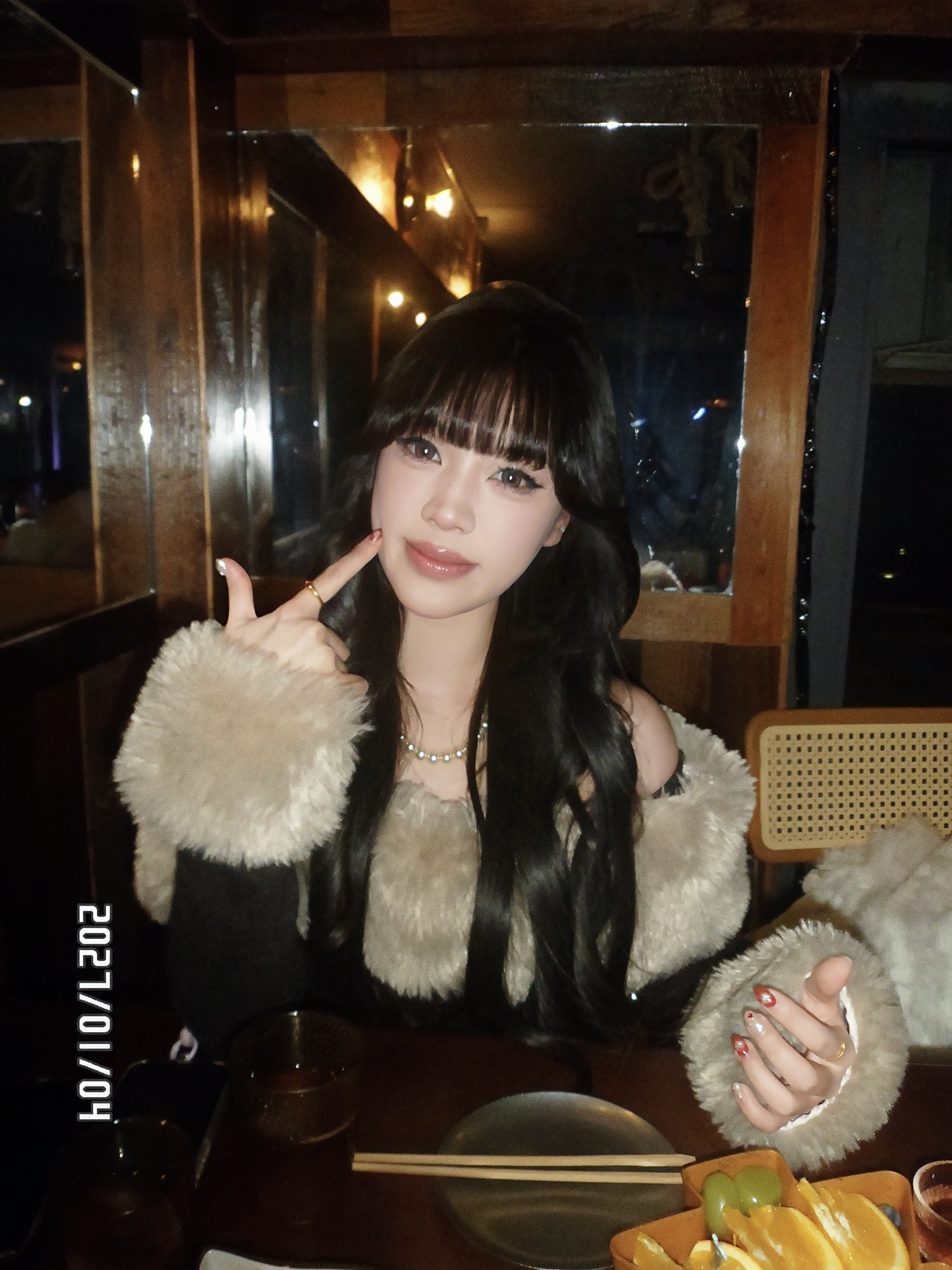 CYNR原创设计富家千金性感毛领一字肩连衣裙修身显瘦包臀针织短裙