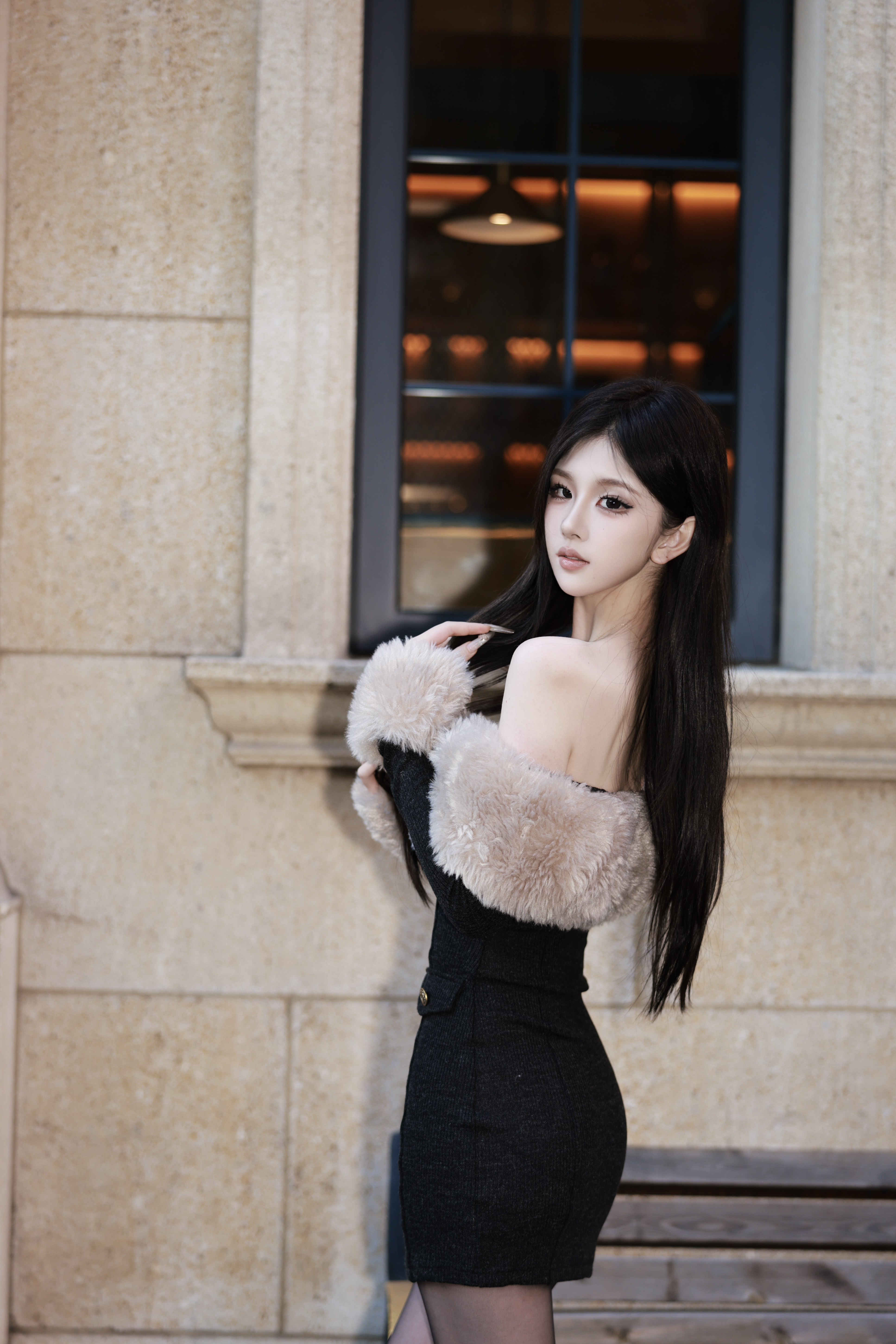 CYNR原创设计富家千金性感毛领一字肩连衣裙修身显瘦包臀针织短裙