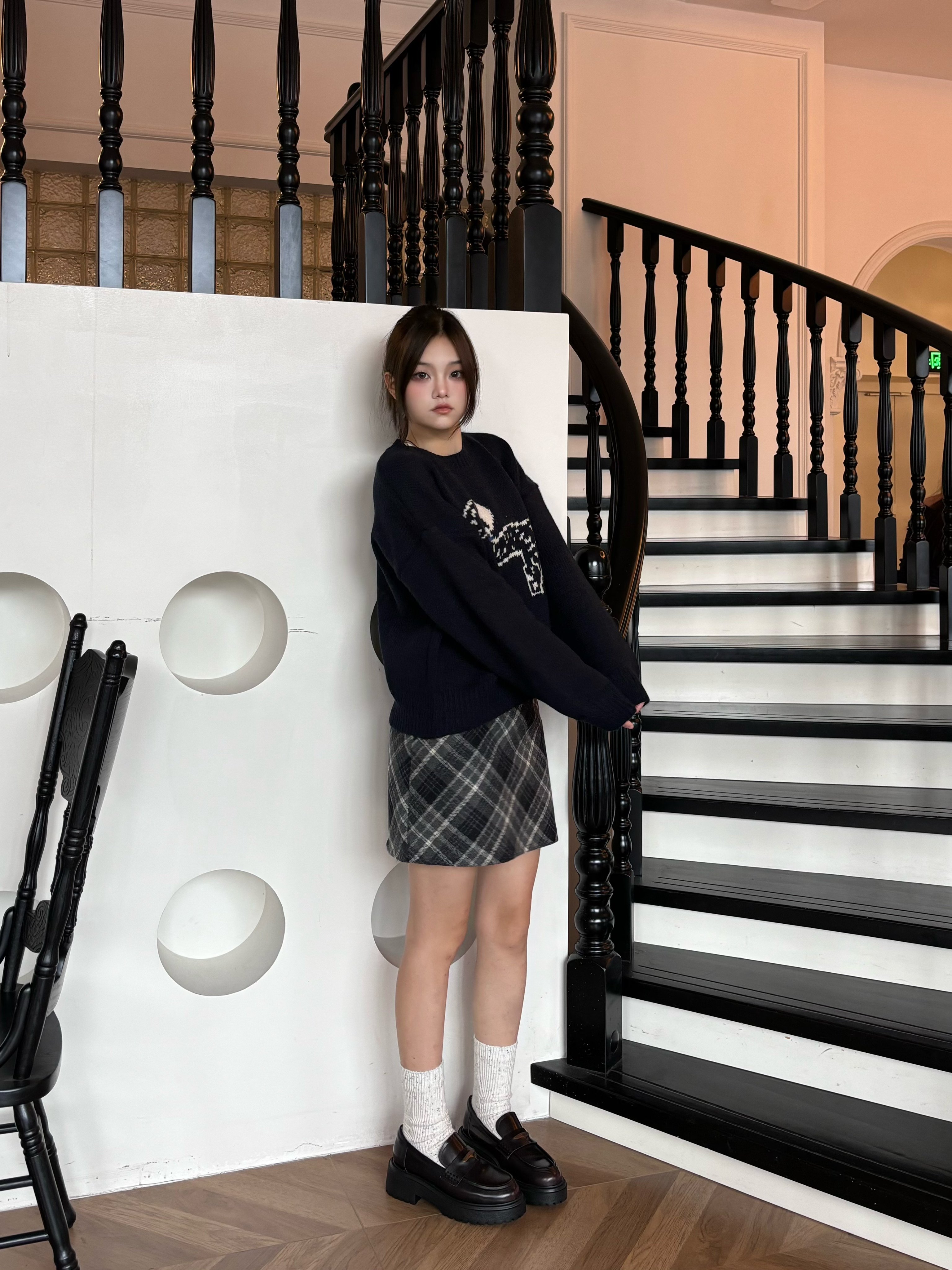 宋佳同款百丽海鸥乐福鞋2.0：厚底真皮的英伦飒爽美学