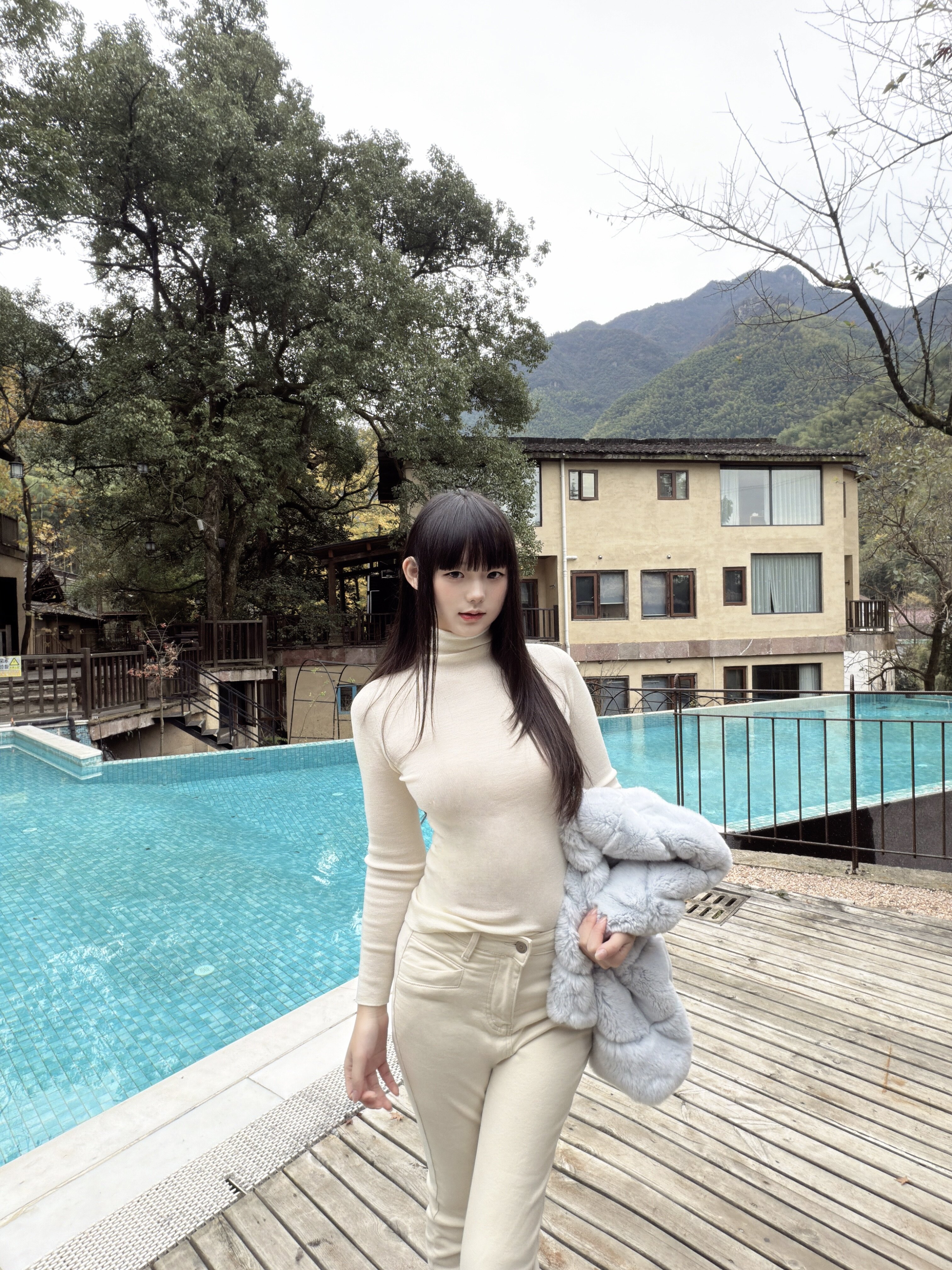 RUOYU若语半永久韩女裤 加绒修身设计保暖不臃肿 高腰小脚裤型拉长比例