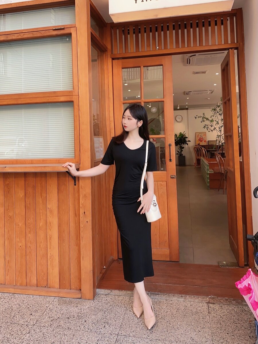 达芙妮夏季法式裸色高跟鞋 尖头细跟拉长比例 婚鞋通勤两相宜 气质百搭