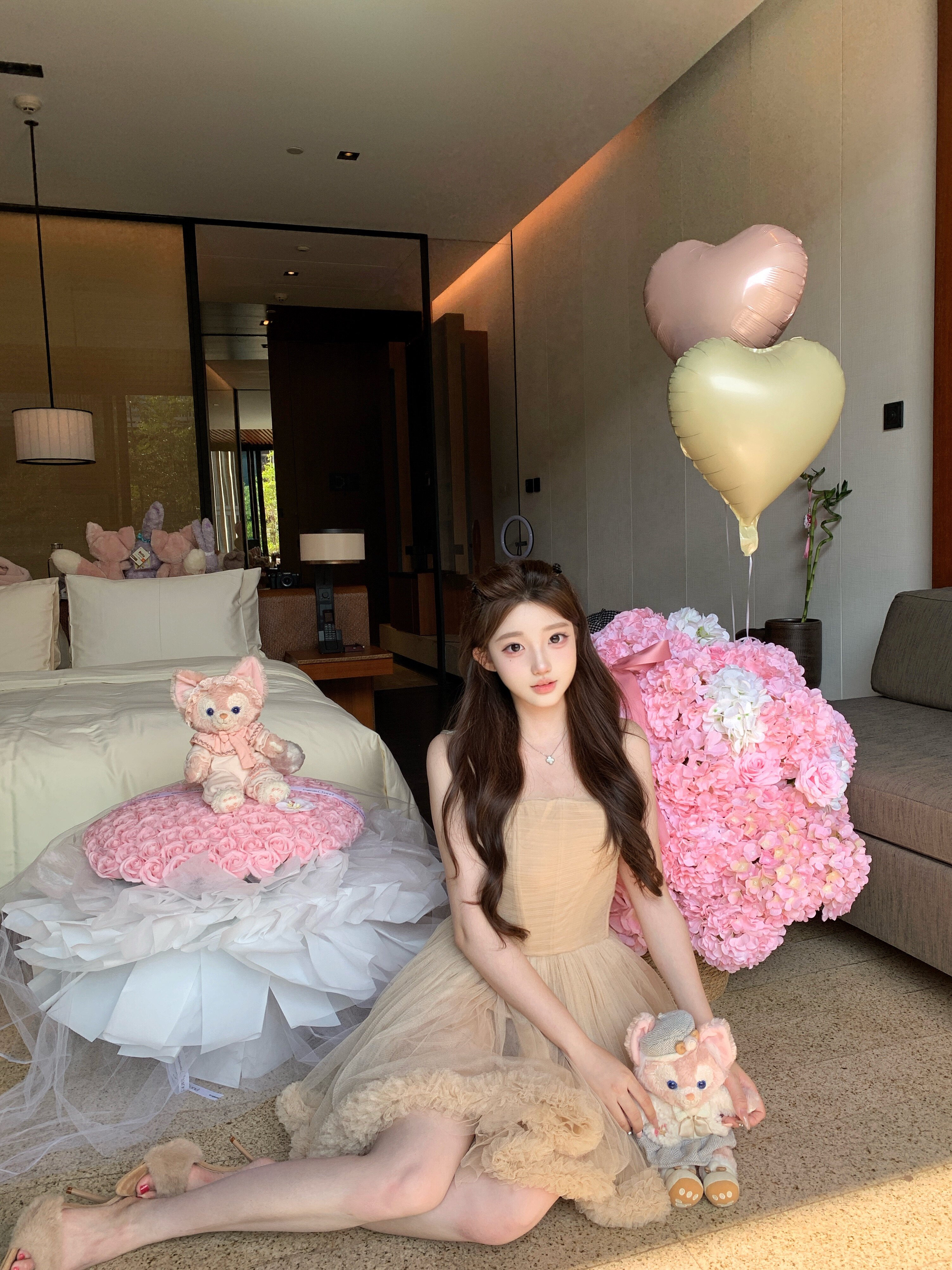 Supermodel Studio卜斯斯「轻纱梦境」重工礼服：十四米耗料的手工压褶美学