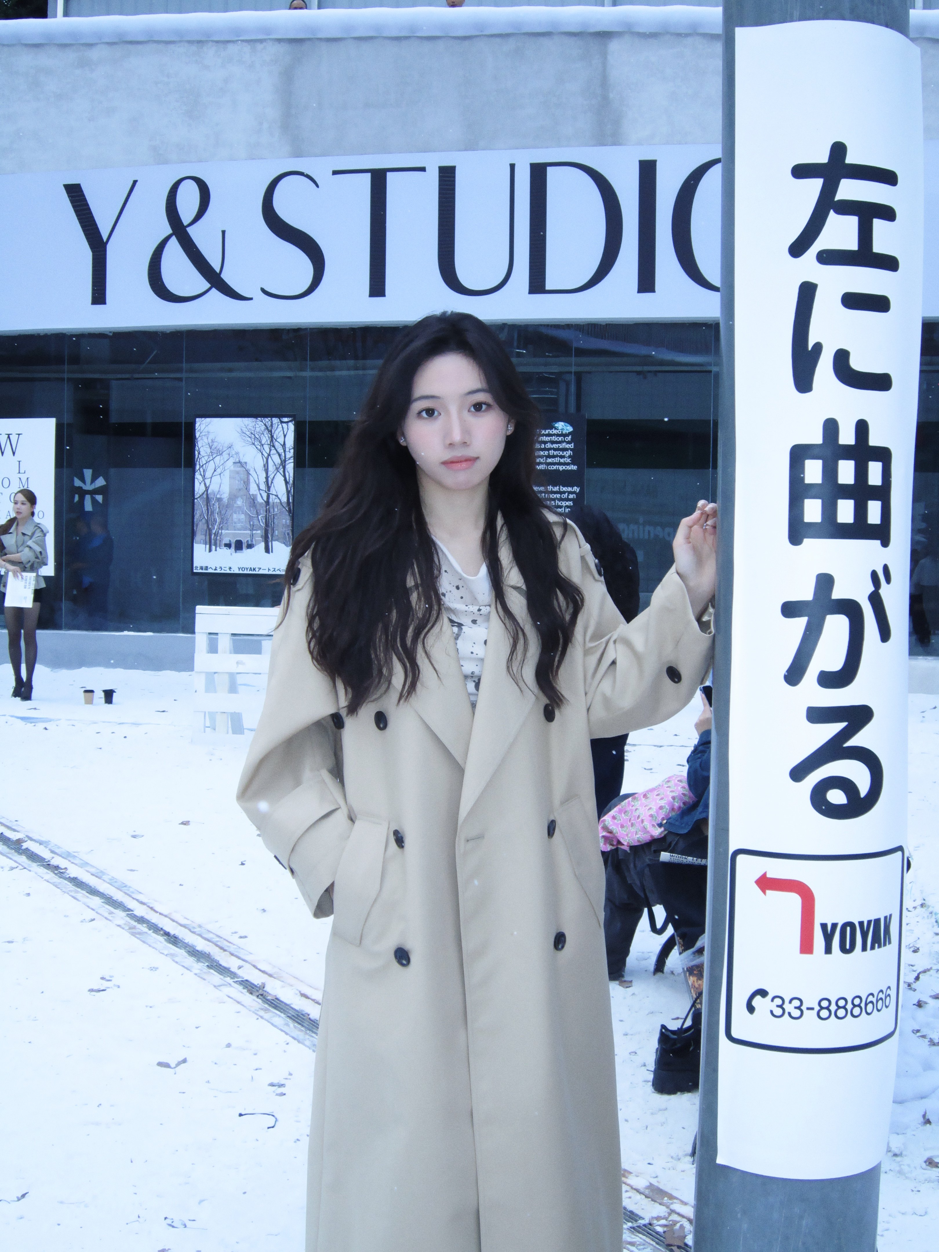 解锁法式优雅密码——周淼ZHOUMIAO"巴黎旧梦"风衣穿搭图鉴