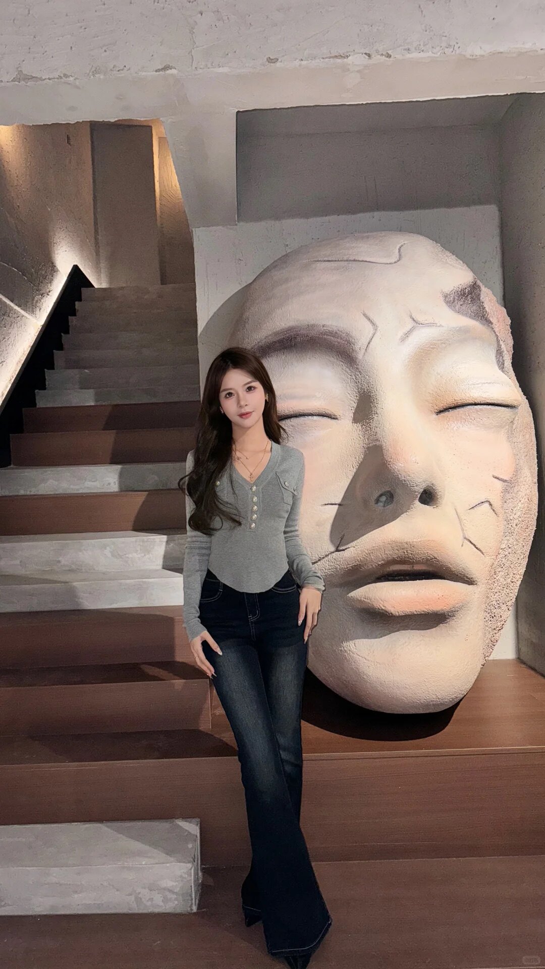 YOYO X2复古深蓝微喇牛仔裤 低腰设计辣妹风十足 提臀剪裁勾勒蜜桃曲线