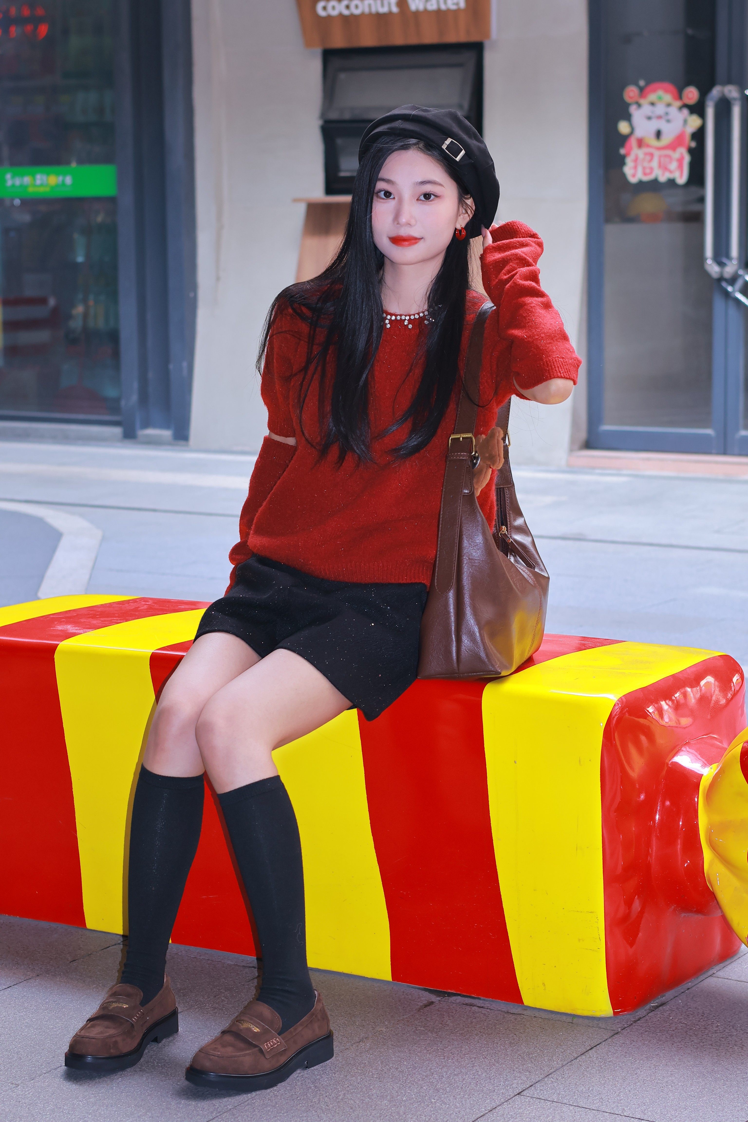 宋佳同款百丽海鸥乐福鞋2.0：厚底真皮的英伦飒爽美学