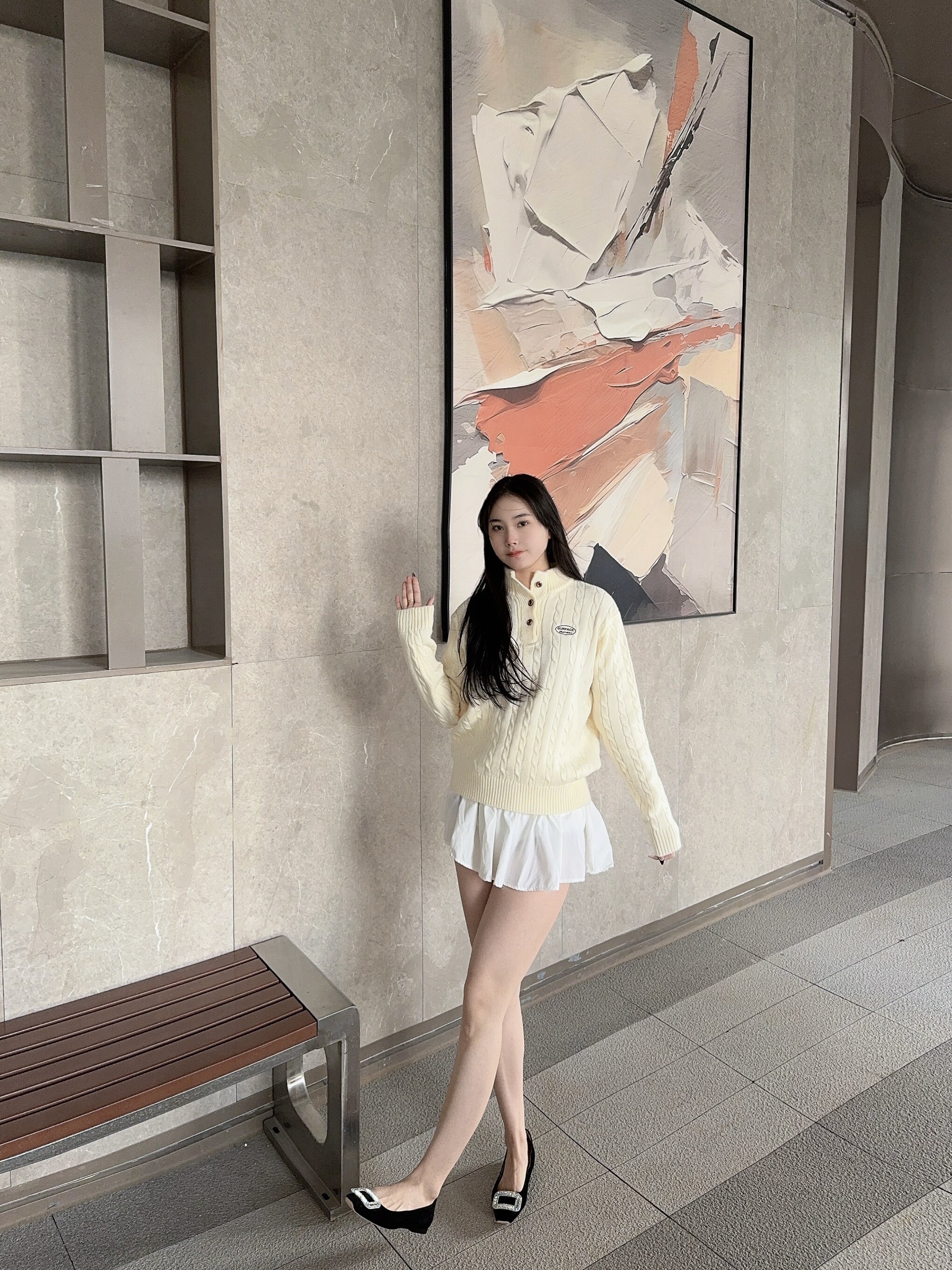 「倾城之恋」Nine West/玖熙方扣单鞋：法式平底鞋的水钻优雅美学