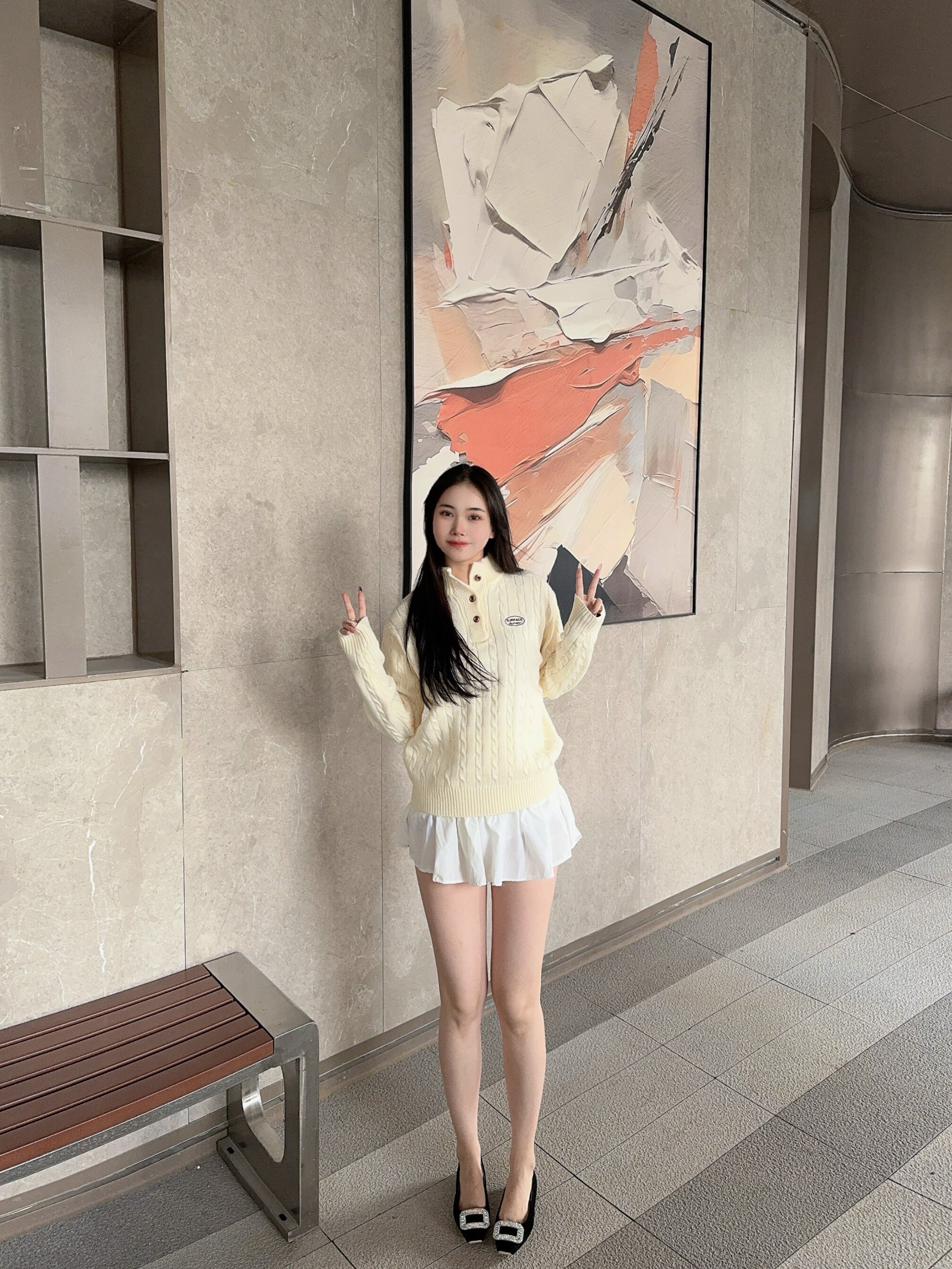 「倾城之恋」Nine West/玖熙方扣单鞋：法式平底鞋的水钻优雅美学