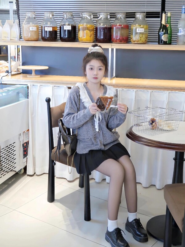 小野和子冬季黑丝光腿神器 加绒双层设计保暖不臃肿 替换装方便实用