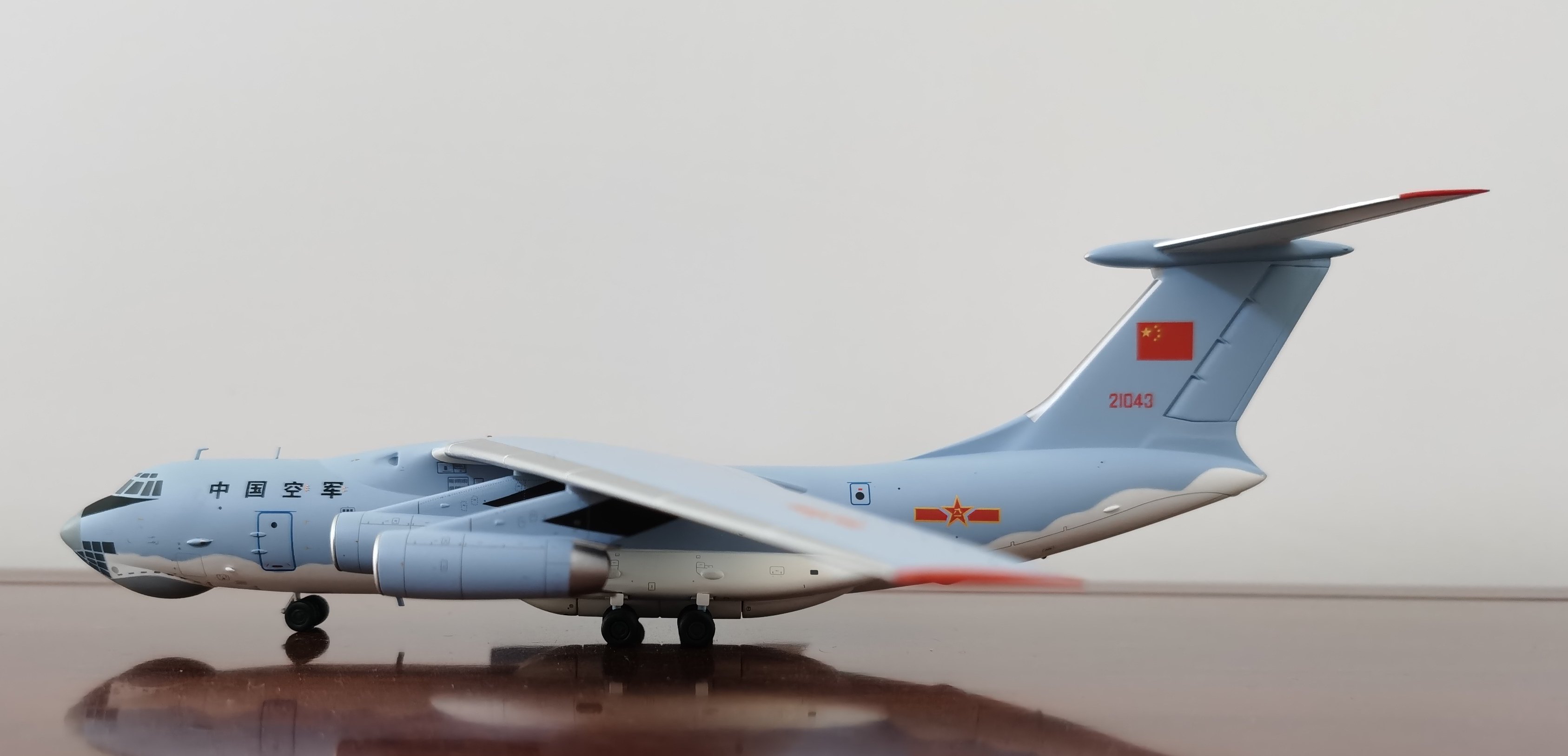 SQ Wings 1:200 合金飞机模型伊尔IL-76 中国空军21041 42 43