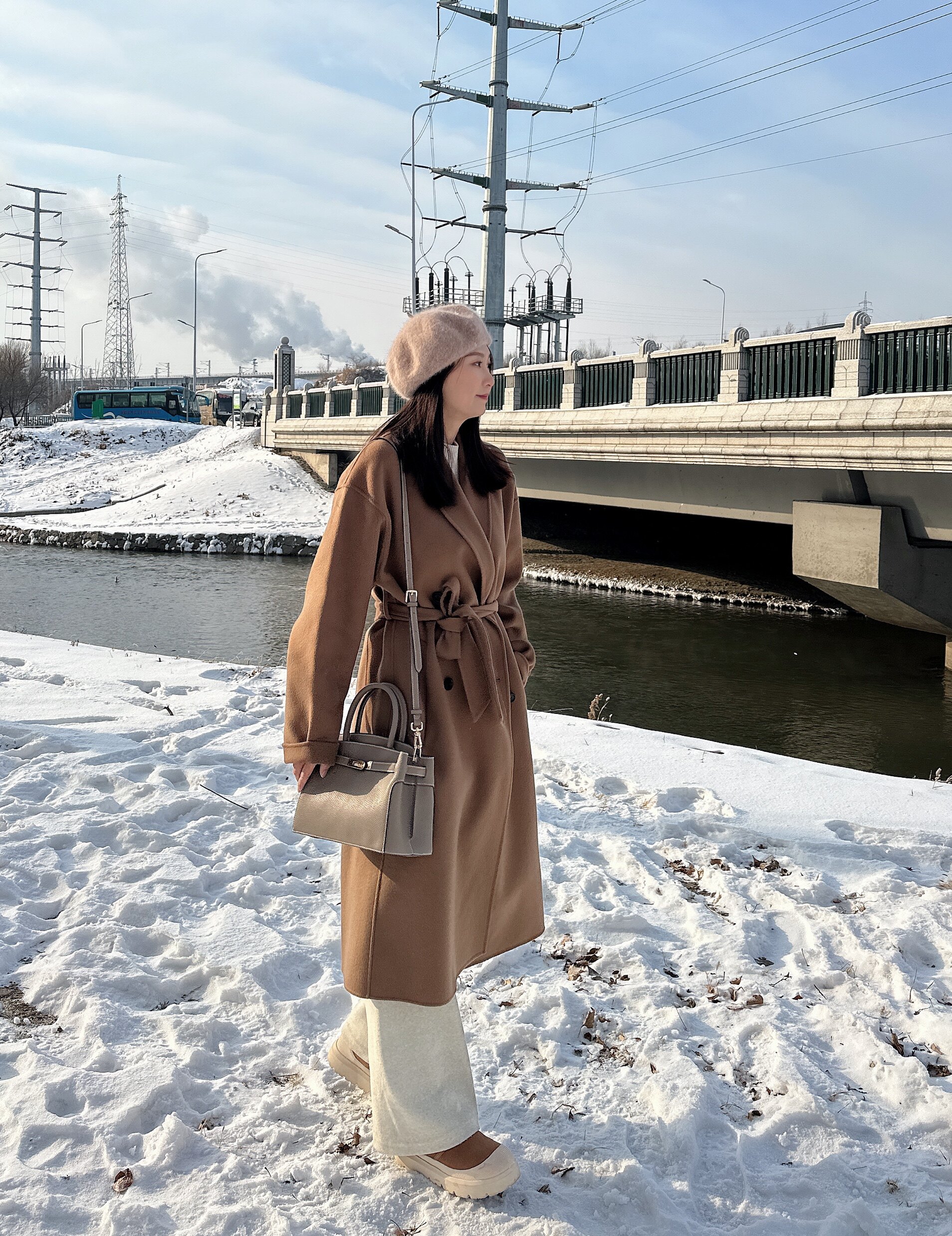 百丽鎏金岁月凯莉包 质感牛皮高级耐磨 大容量通勤 妈妈包婚包两用