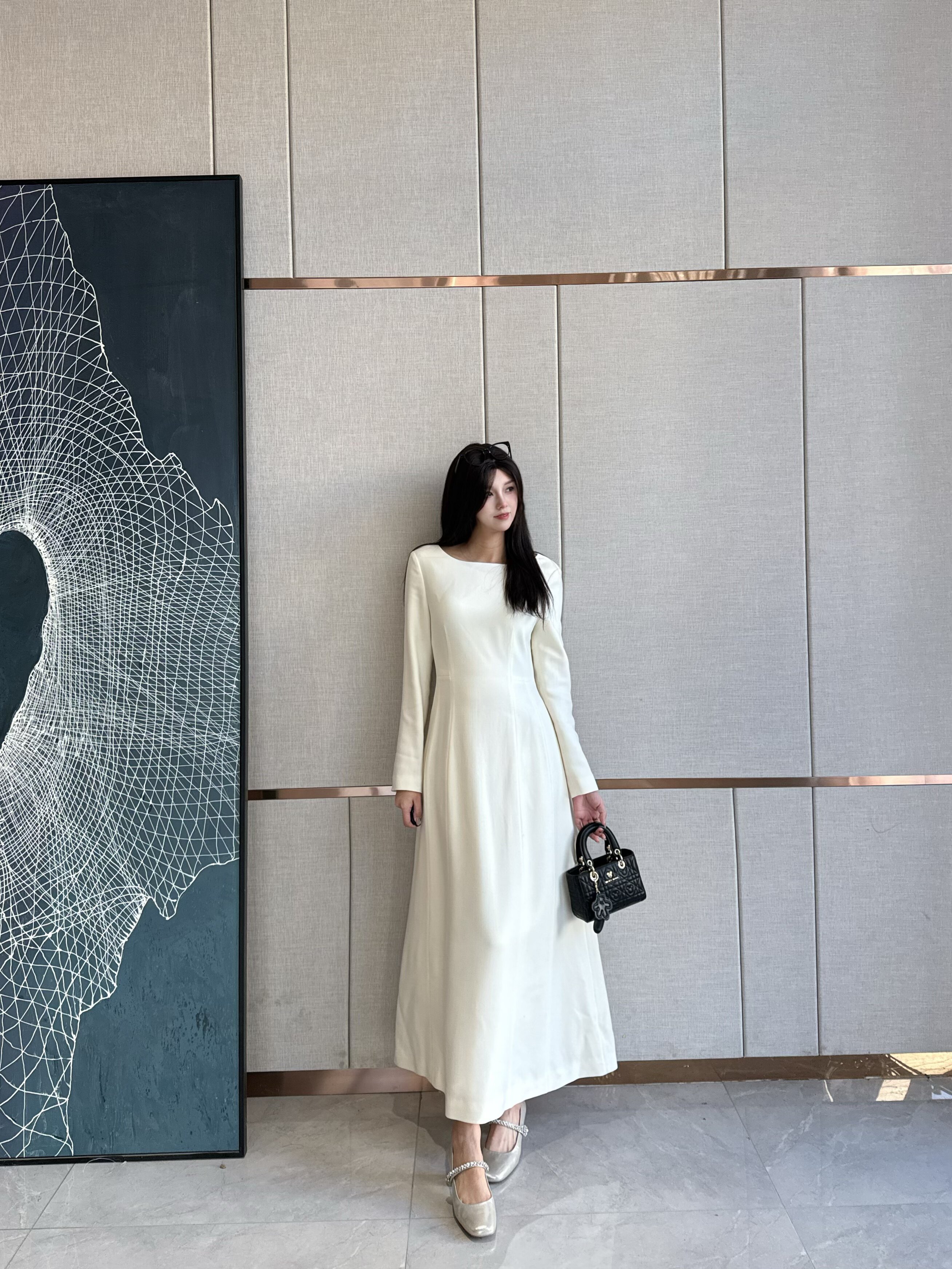 孙乐言毛晓彤同款百丽「白月光」红色高跟玛丽珍单鞋：脚踝间的复古红玫瑰