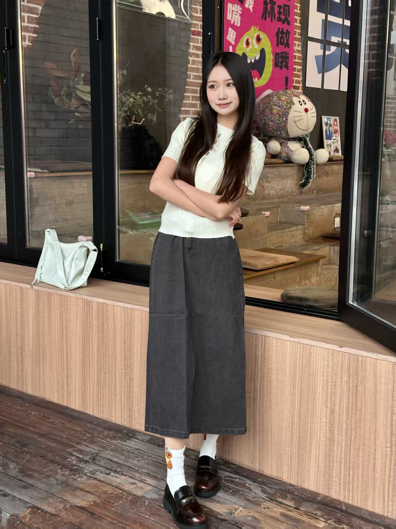 宋佳同款百丽海鸥乐福鞋2.0：厚底真皮的英伦飒爽美学