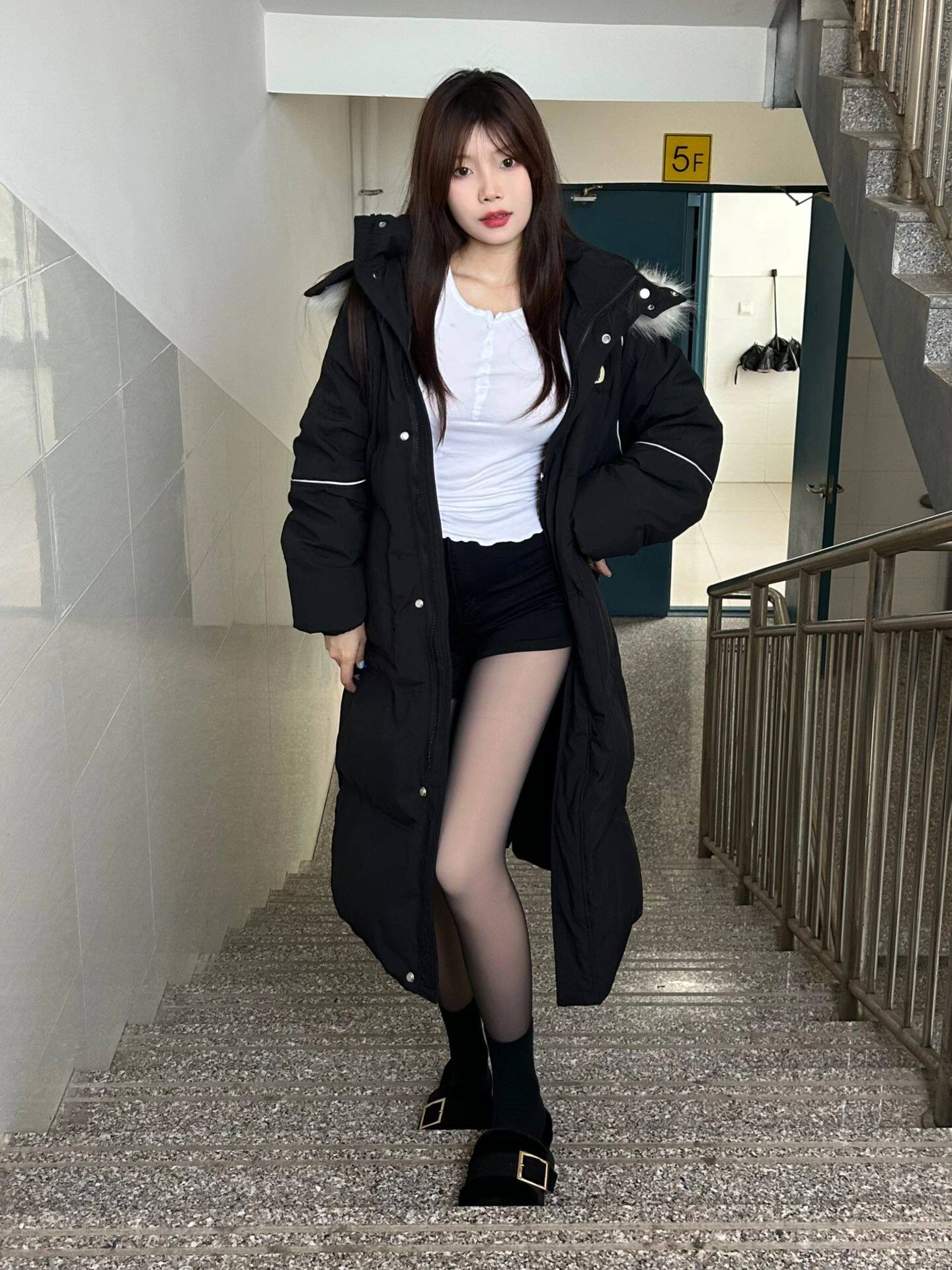 小野和子冬季黑丝光腿神器 加绒双层设计保暖不臃肿 替换装方便实用