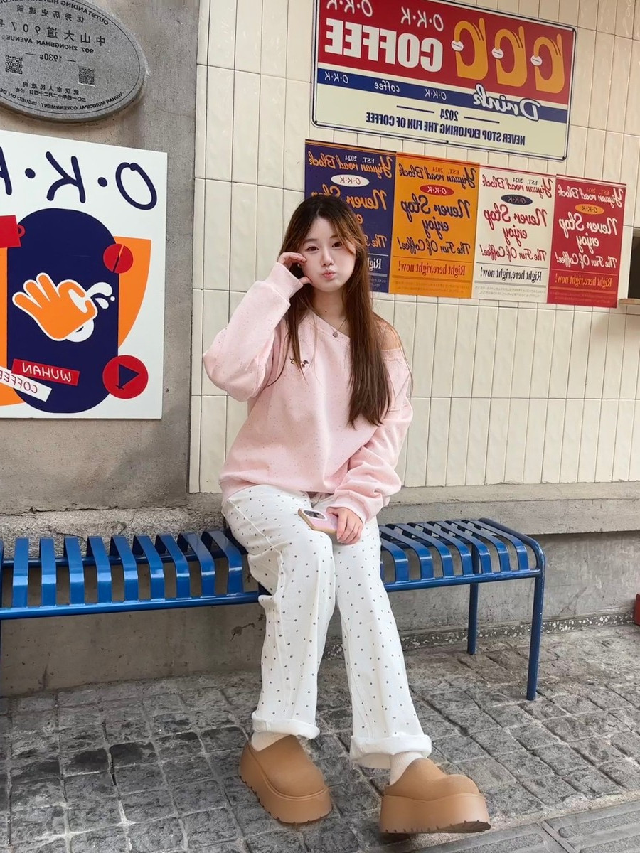 cvrv勃肯包头半拖鞋：7.5cm松糕底的春日慵懒显高美学