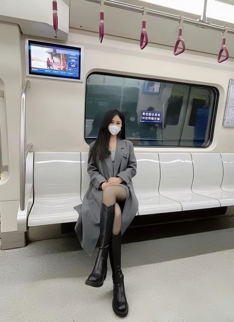 小野和子冬季黑丝光腿神器 加绒双层设计保暖不臃肿 替换装方便实用