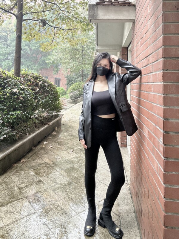 小野和子春季鲨鱼裤 薄款塑形收腹提臀 瑜伽外穿两相宜 高腰设计拉长比例