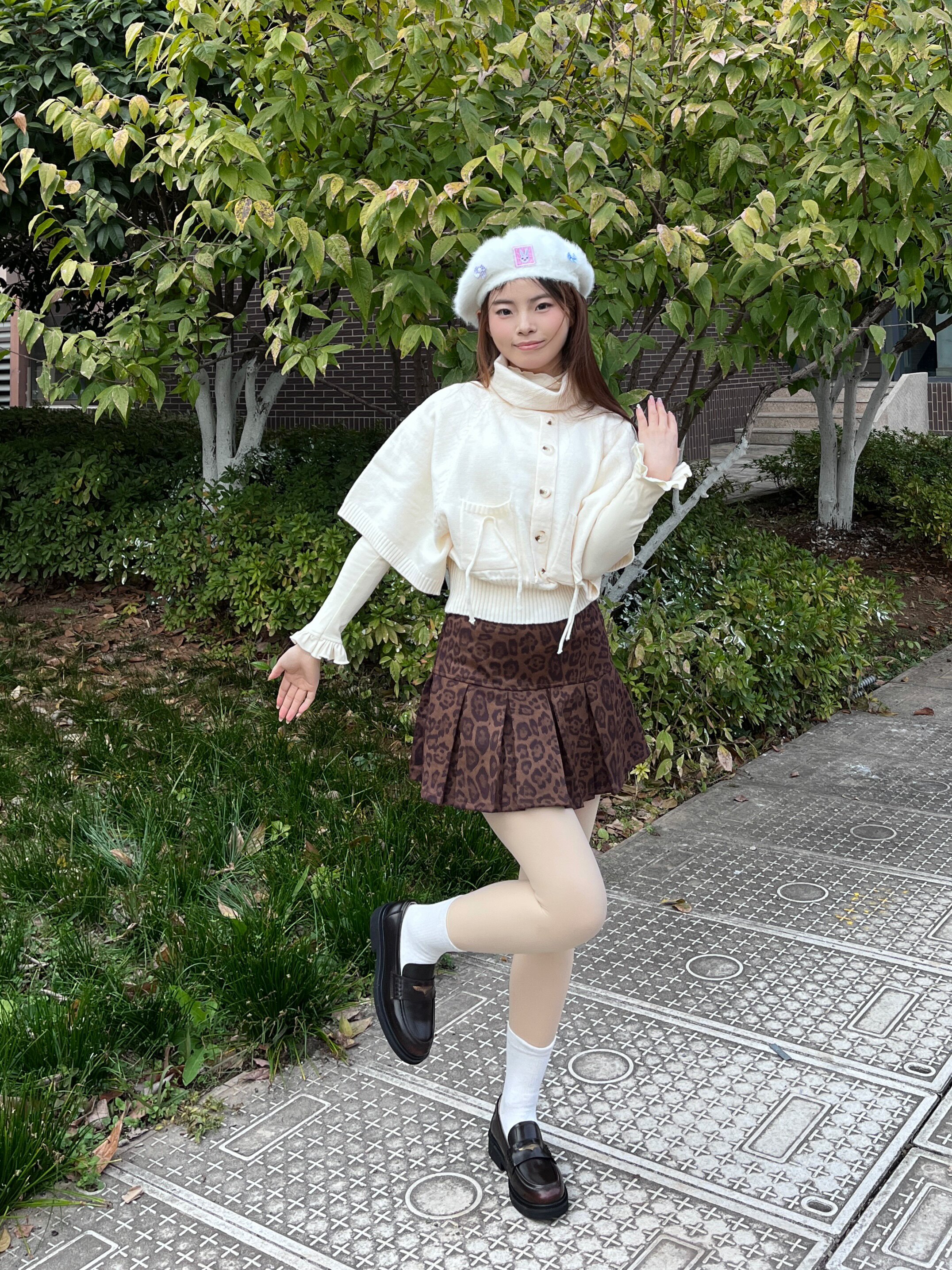 宋佳同款百丽海鸥乐福鞋2.0：厚底真皮的英伦飒爽美学