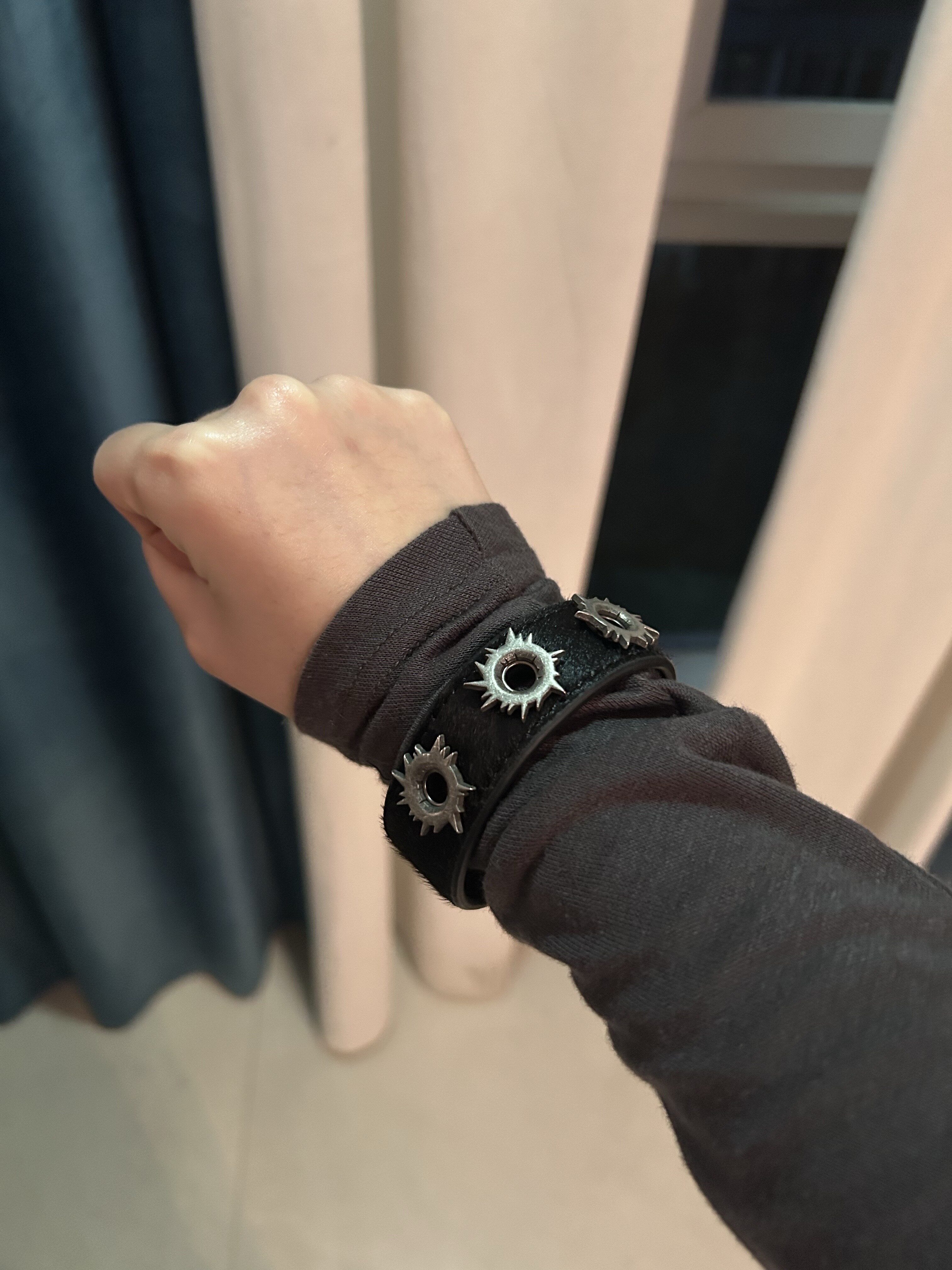 罗曼凯瑟25SS Pow Bracelet 真皮弹孔手环-淘宝Taobao | 天猫Tmall