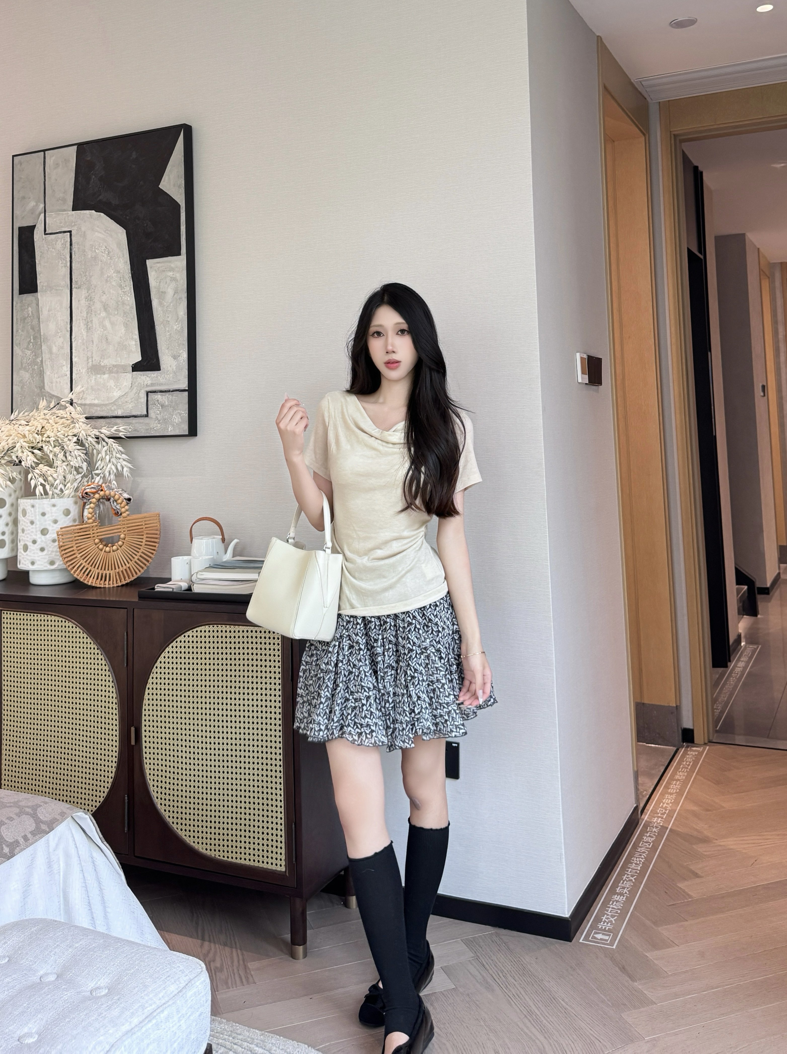 ELLE夏季法式碎花伞裙A字版型遮肉显瘦 碎花图案清新浪漫小众设计别致不撞款