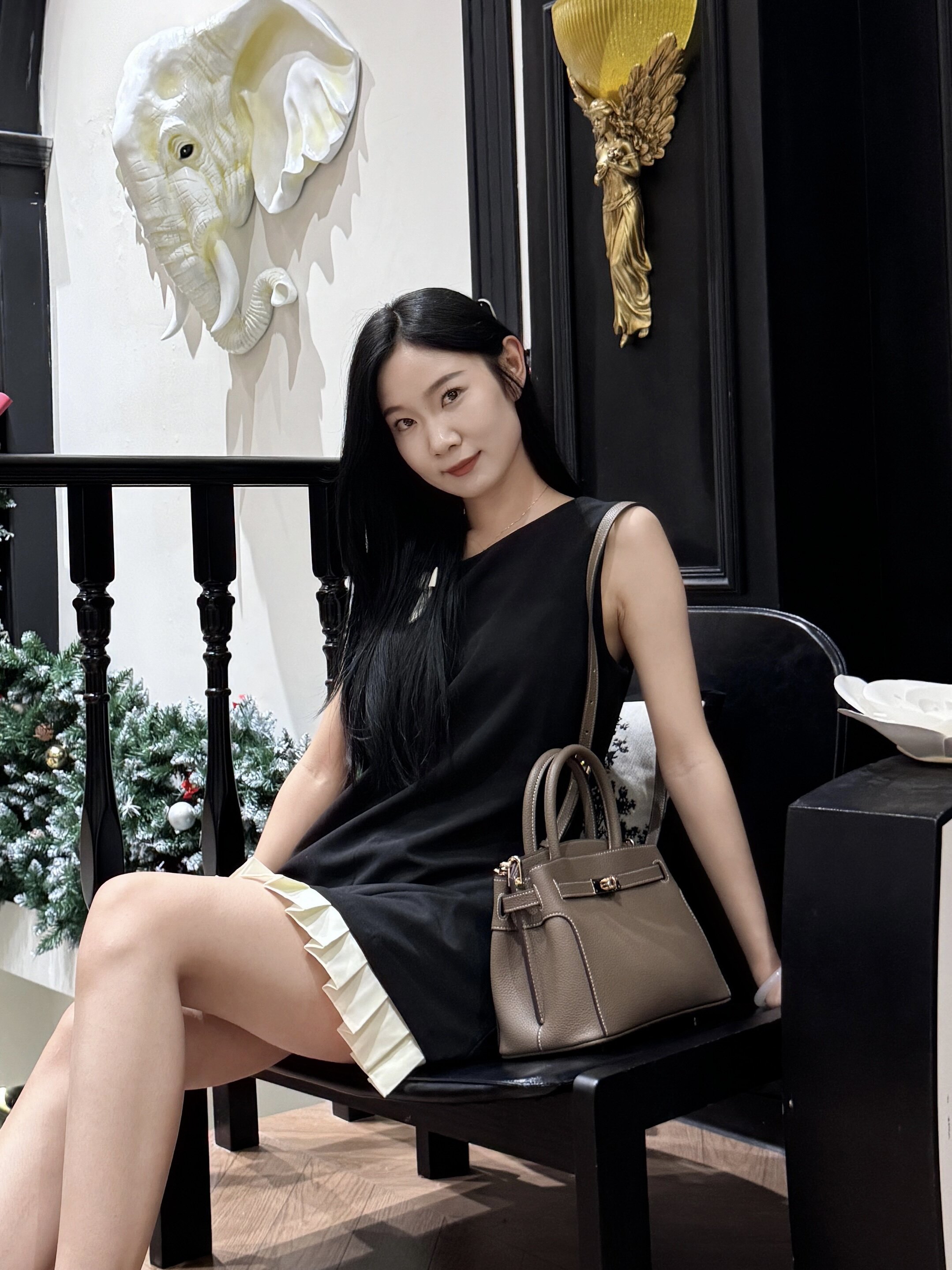 百丽鎏金岁月凯莉包 质感牛皮高级耐磨 大容量通勤 妈妈包婚包两用