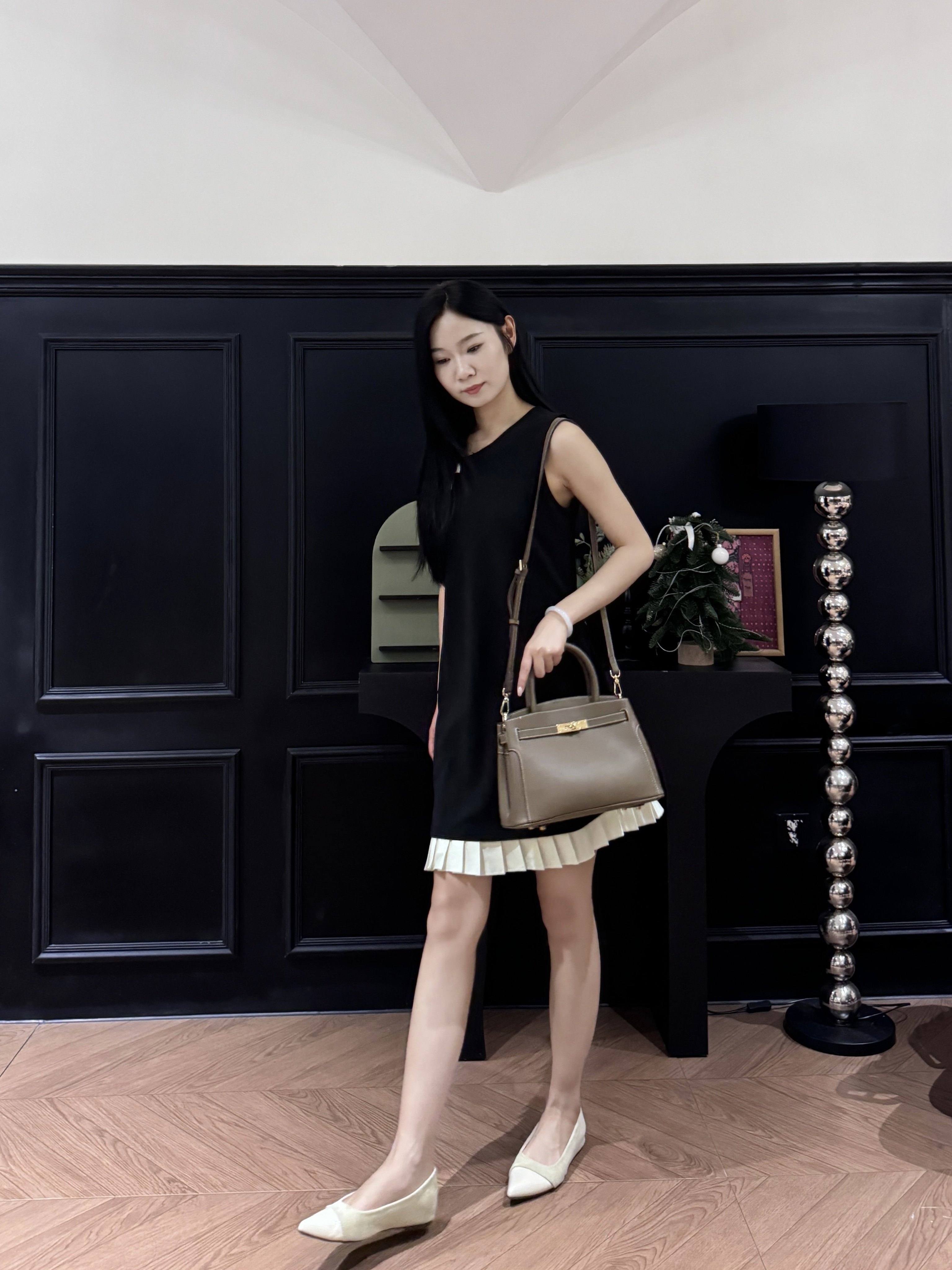 百丽鎏金岁月凯莉包 质感牛皮高级耐磨 大容量通勤 妈妈包婚包两用