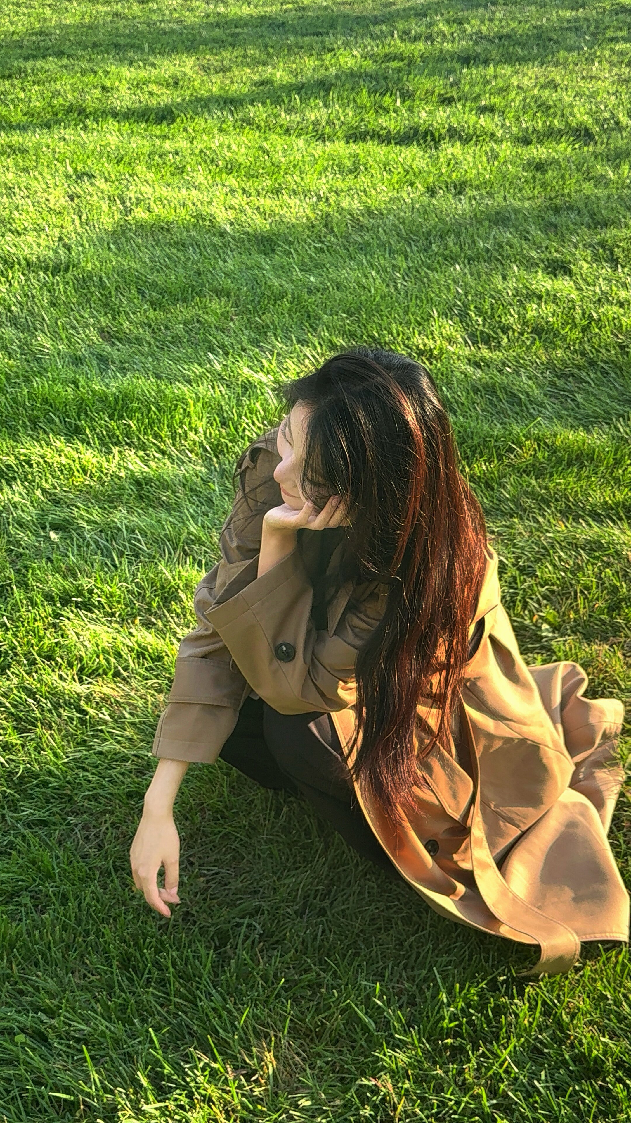 解锁法式优雅密码——周淼ZHOUMIAO"巴黎旧梦"风衣穿搭图鉴