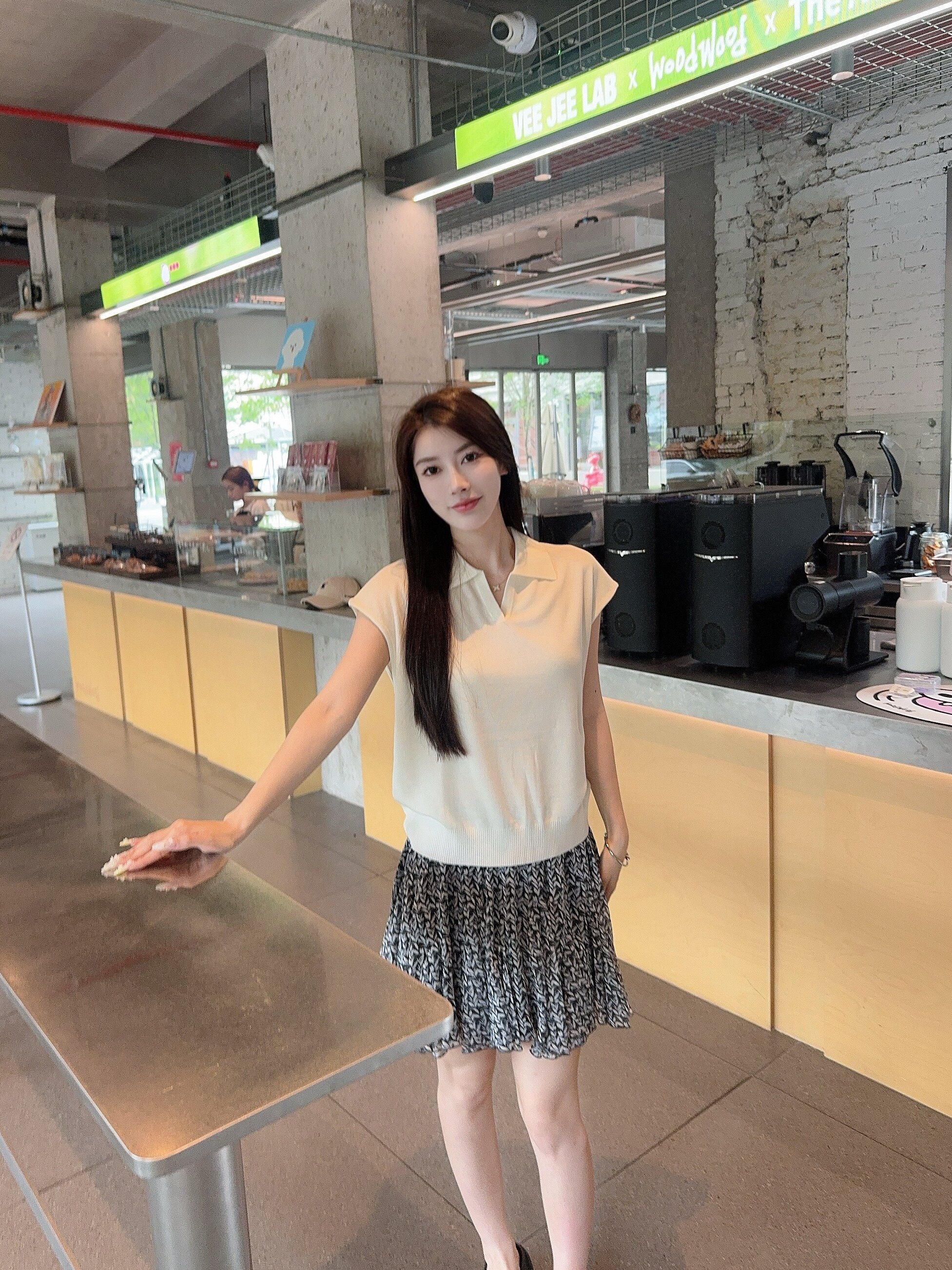 ELLE夏季法式碎花伞裙A字版型遮肉显瘦 碎花图案清新浪漫小众设计别致不撞款