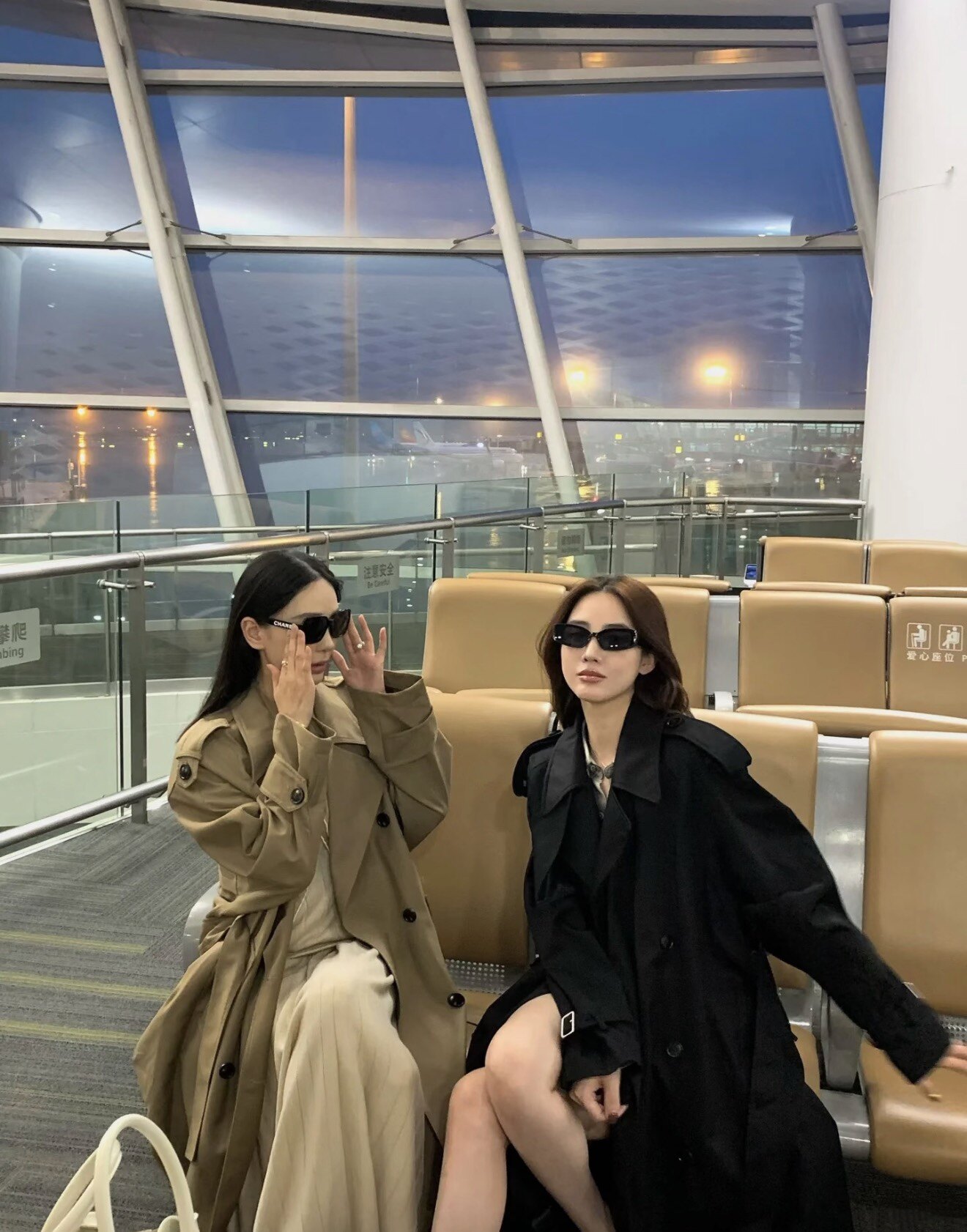 解锁法式优雅密码——周淼ZHOUMIAO"巴黎旧梦"风衣穿搭图鉴