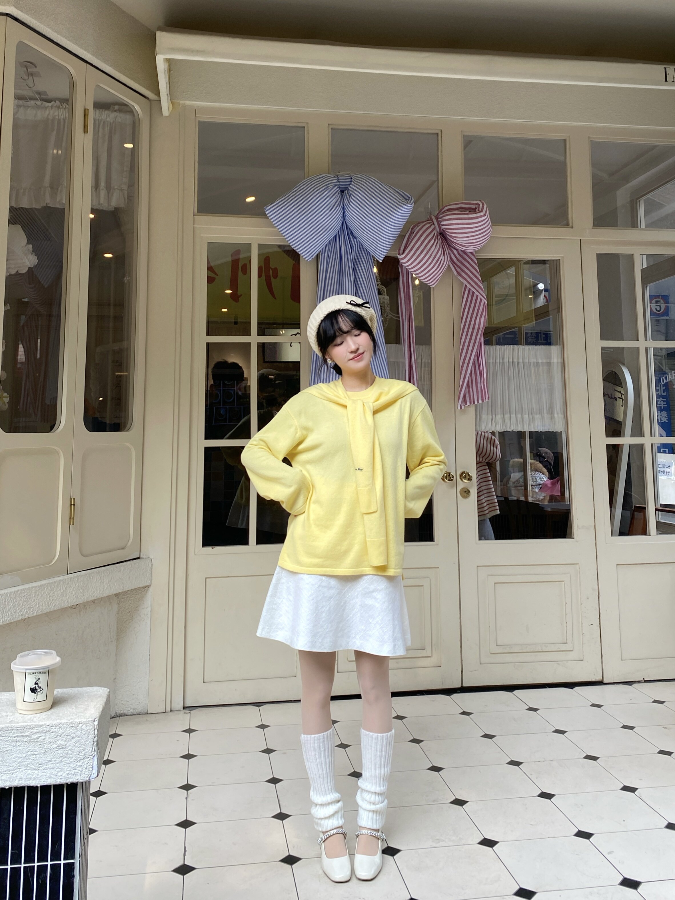 孙乐言毛晓彤同款百丽「白月光」红色高跟玛丽珍单鞋：脚踝间的复古红玫瑰