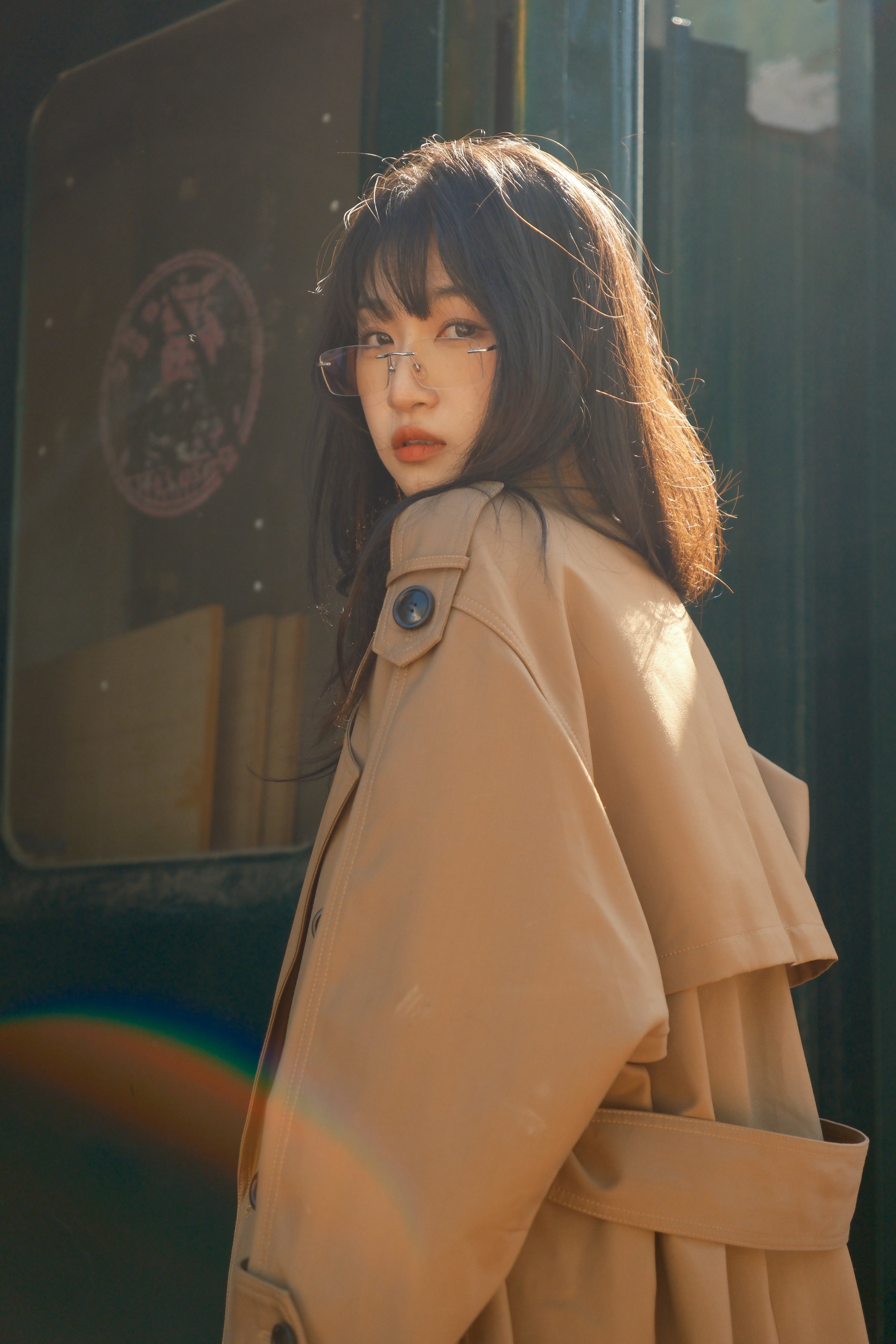 解锁法式优雅密码——周淼ZHOUMIAO"巴黎旧梦"风衣穿搭图鉴