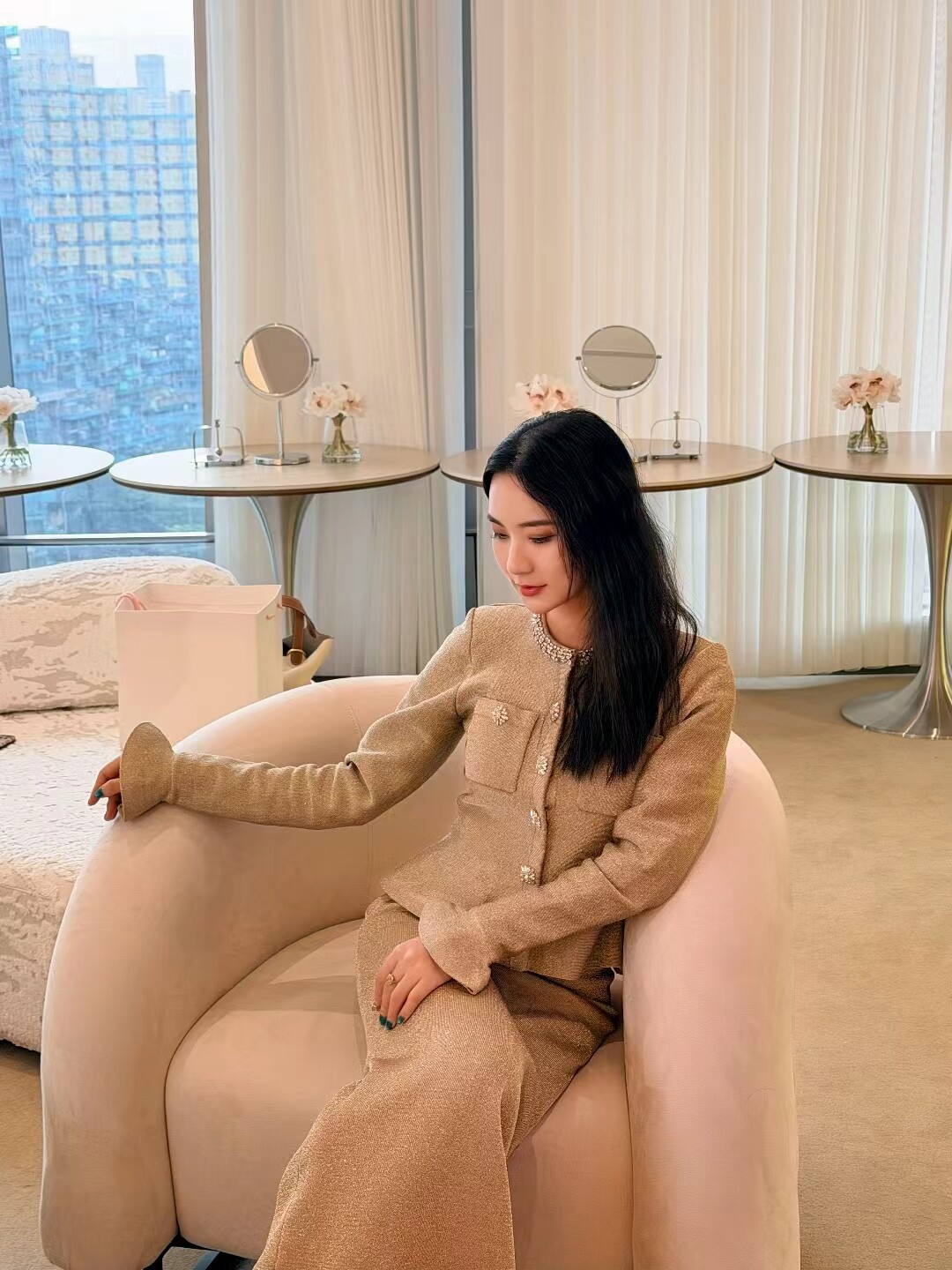 ORG朱珠同款金色亮丝连衣裙，荷叶袖收腰剪裁小香风针织面料质感高级