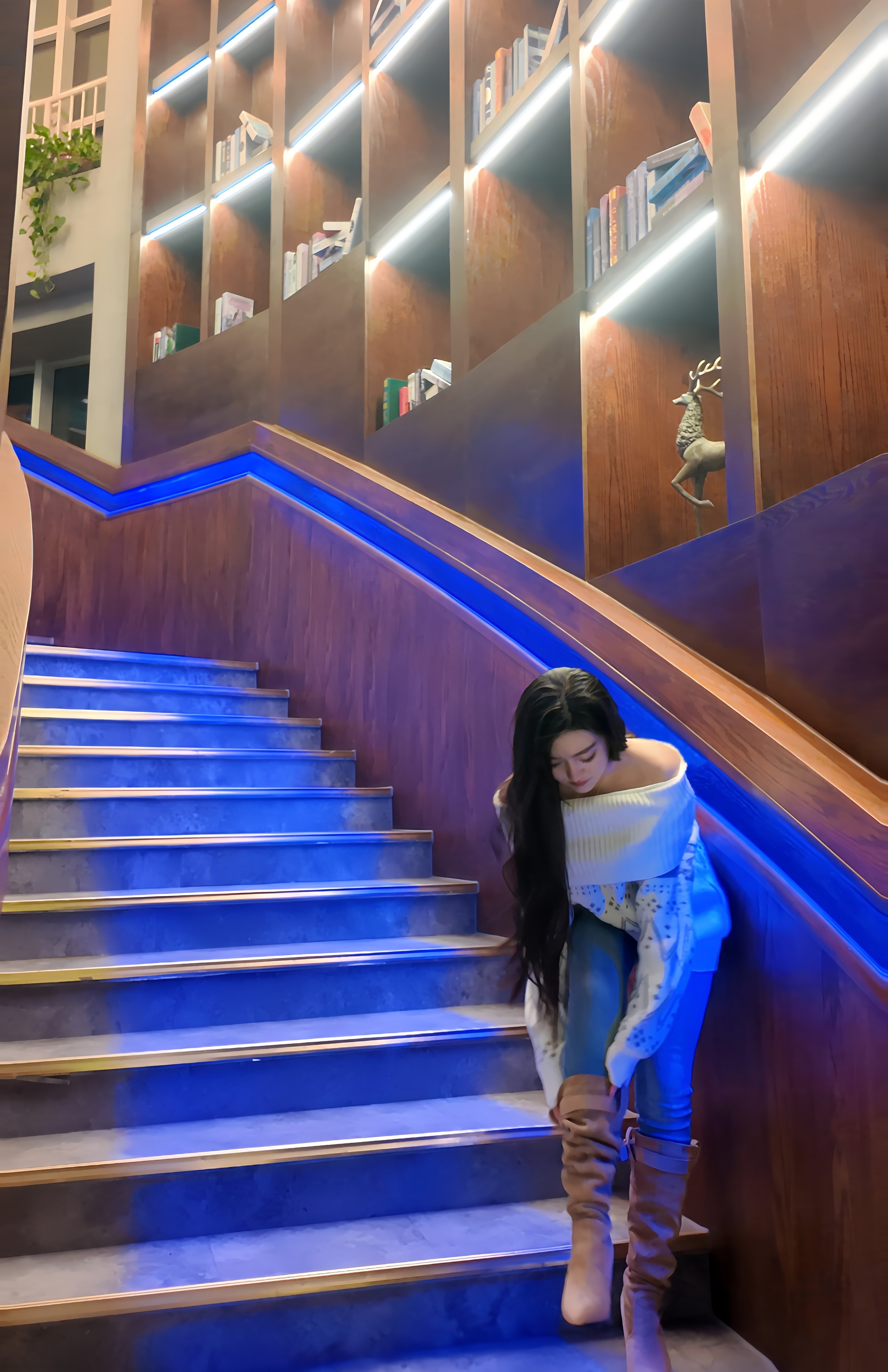 骄屿女鞋真皮尖头细跟显瘦长靴：堆堆褶皱的又甜又飒美学