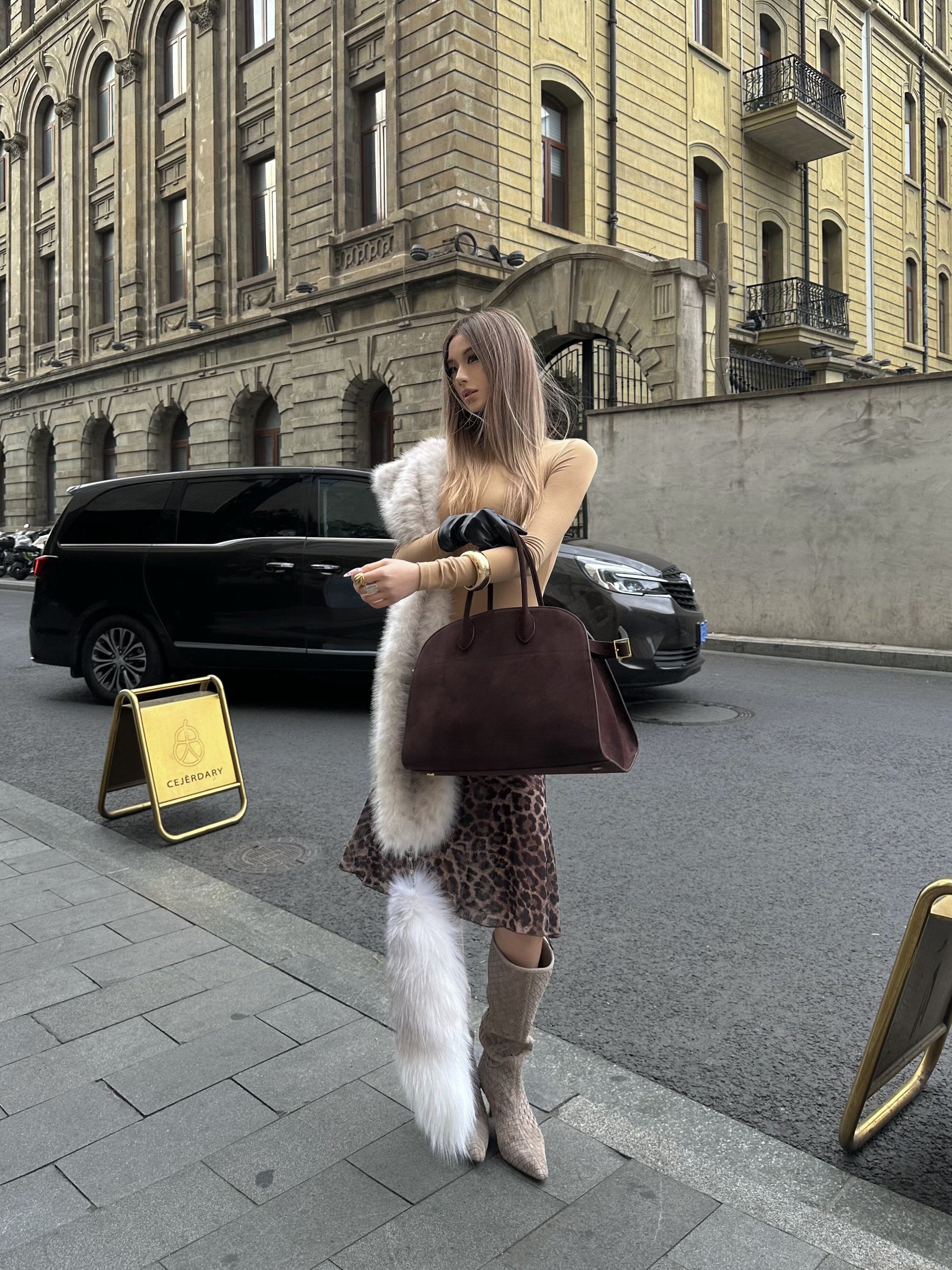 Le' Murmure冬季时尚羊反绒长筒靴堆堆设计慵懒随性 高跟拉长腿部比例