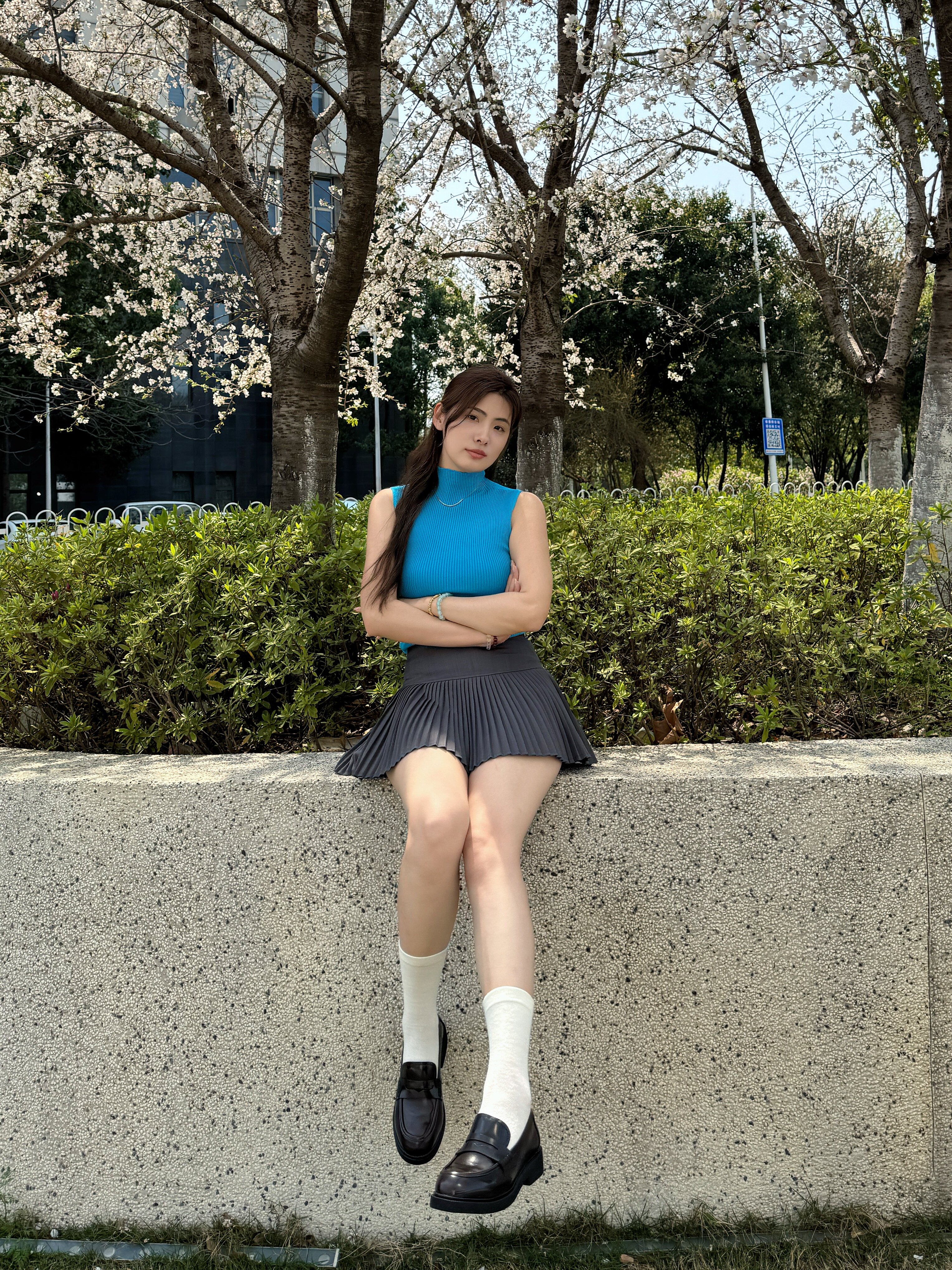 宋佳同款百丽海鸥乐福鞋2.0：厚底真皮的英伦飒爽美学