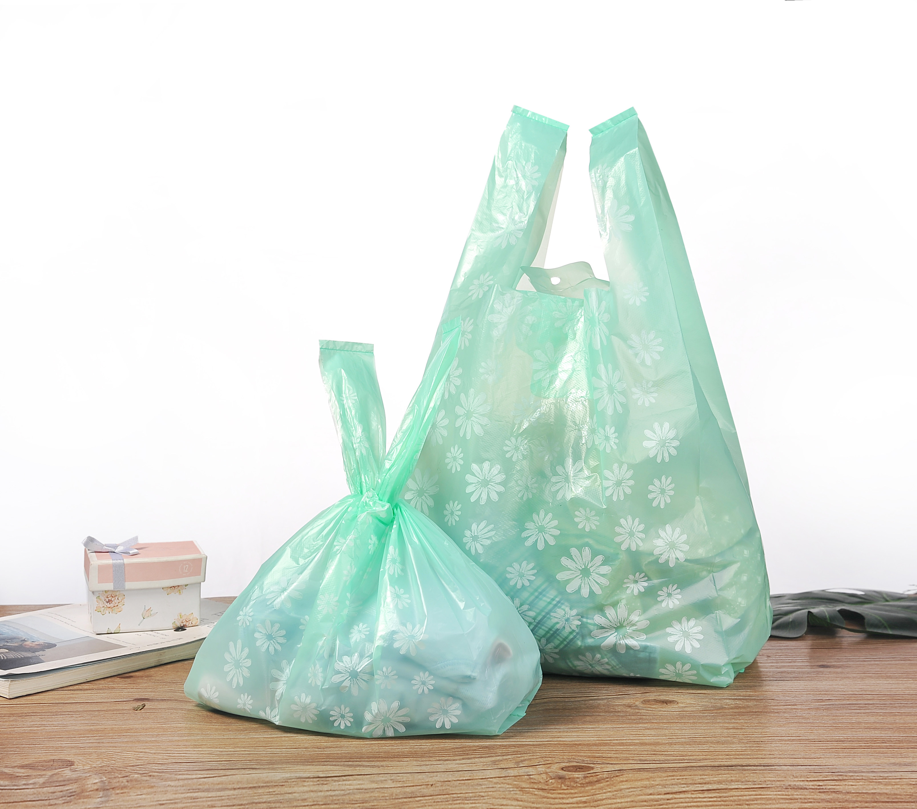Daisy Family Plastic Bags Handbag bags Supermarket Shopping Bags BAGS MARCLAMPING BAGS Bags Food Bags Wholesale 100 Clothing Bags