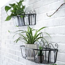 Windows exterior shelf iron basket balcony flower frame flower frame European patrimony wall wall wall