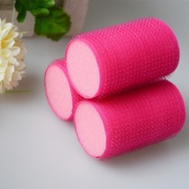 Sponge core hair curlers can be worn to sleep. Sponge core self-adhesive hair curlers. Sponge core hair curlers with bangs and big waves.