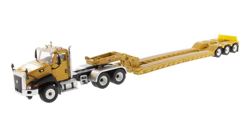 DM CAT 1:50 Caterpillar CT660 low flat tandem 3-axle trailer tractor model 85503C