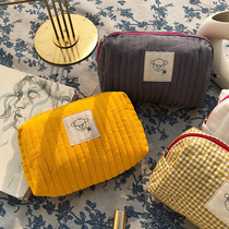 2020 new bag Korean version of ins quilted cosmetic bag travel wash bag cosmetic bag portable storage bag