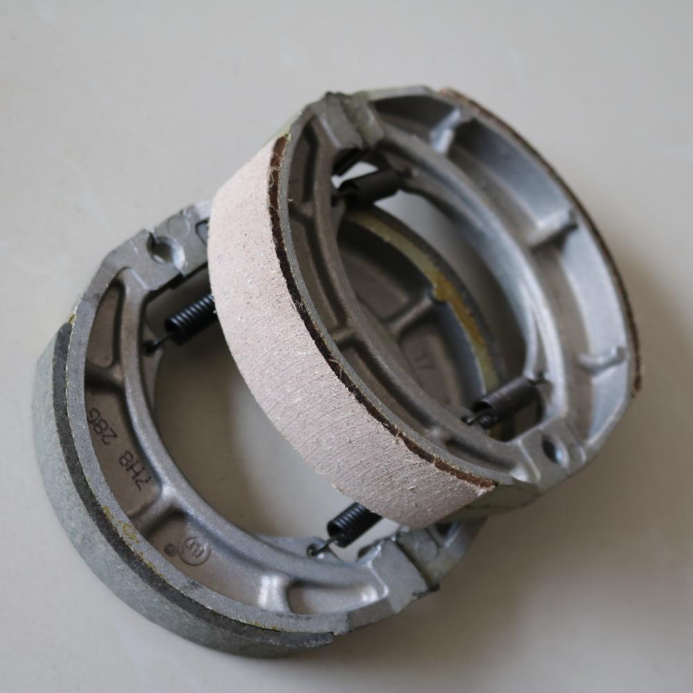 Xe máy Qingqi Suzuki GZ150 bão QS150-B phía sau má phanh khí nén chọn khối chống thấm nước GM125 - Pad phanh bố thắng sirius